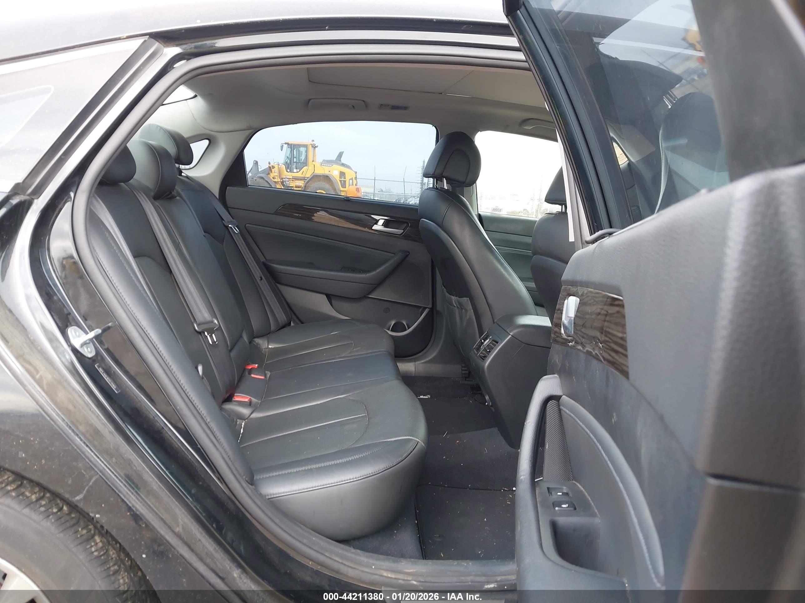 HYUNDAI SONATA image 8