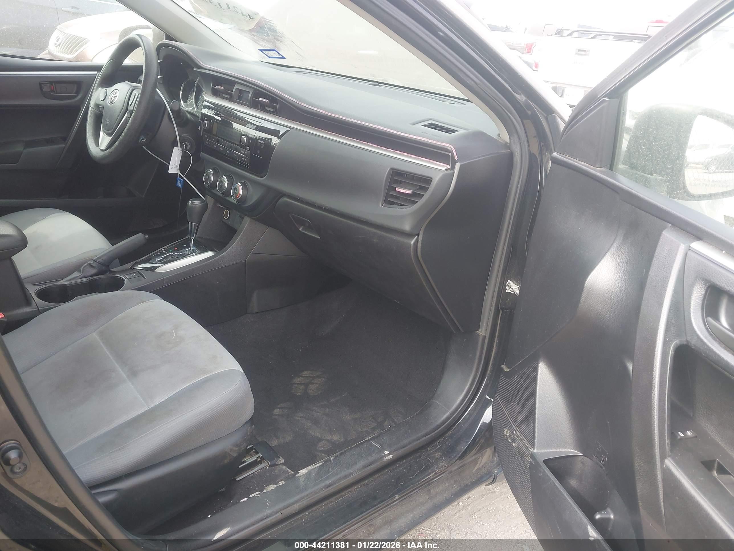TOYOTA COROLLA image 5
