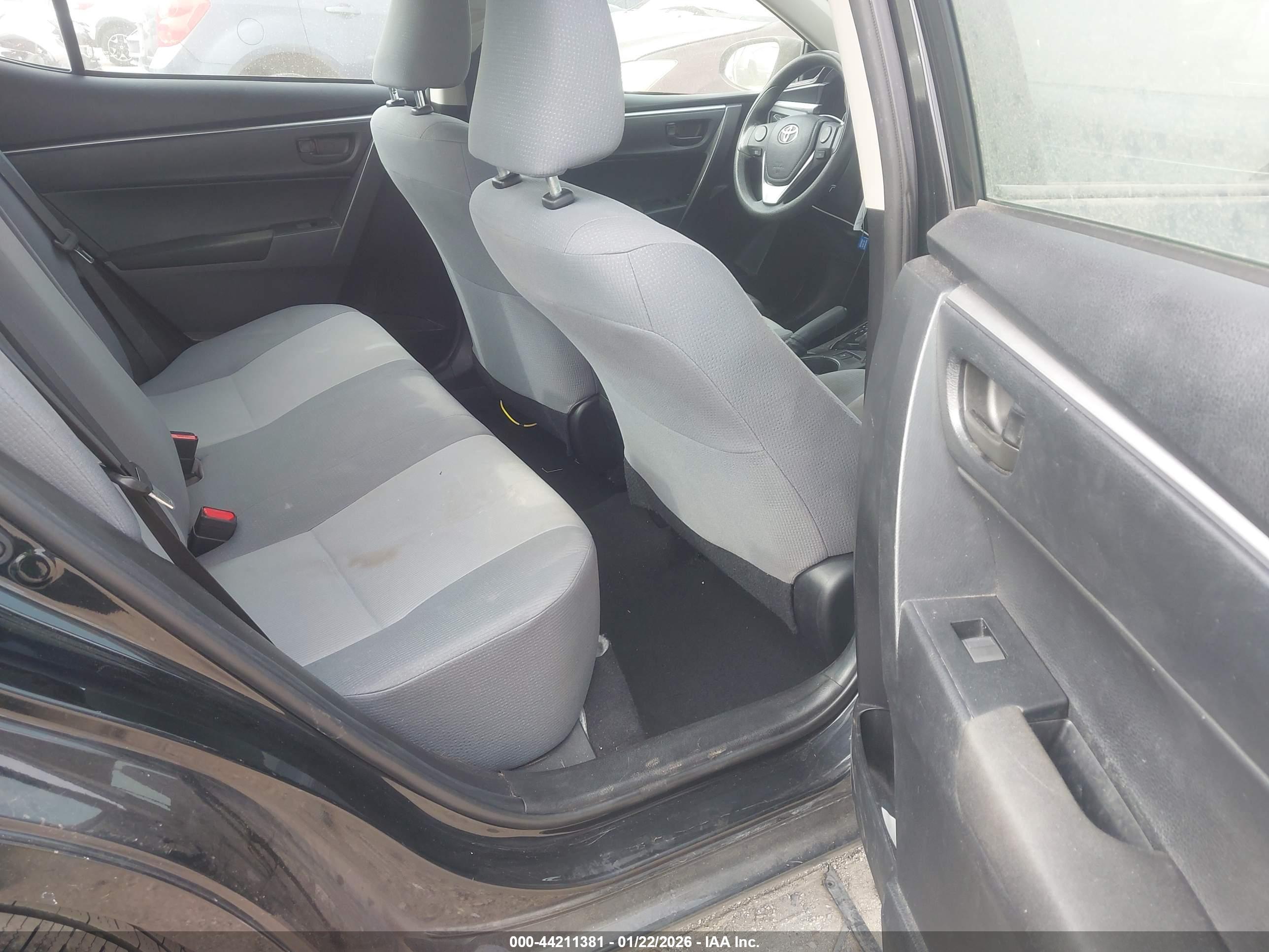 TOYOTA COROLLA image 8
