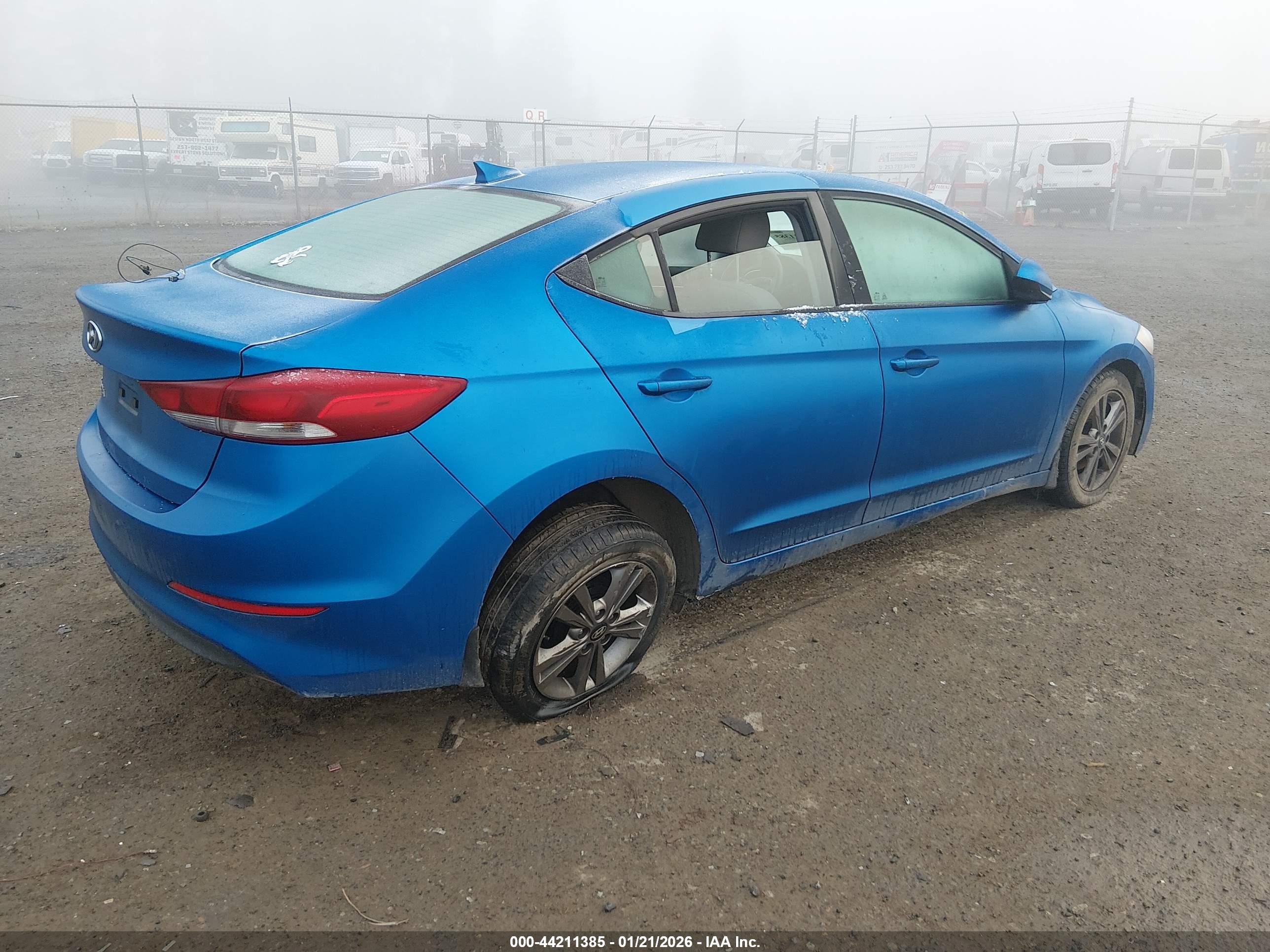 HYUNDAI ELANTRA image 4