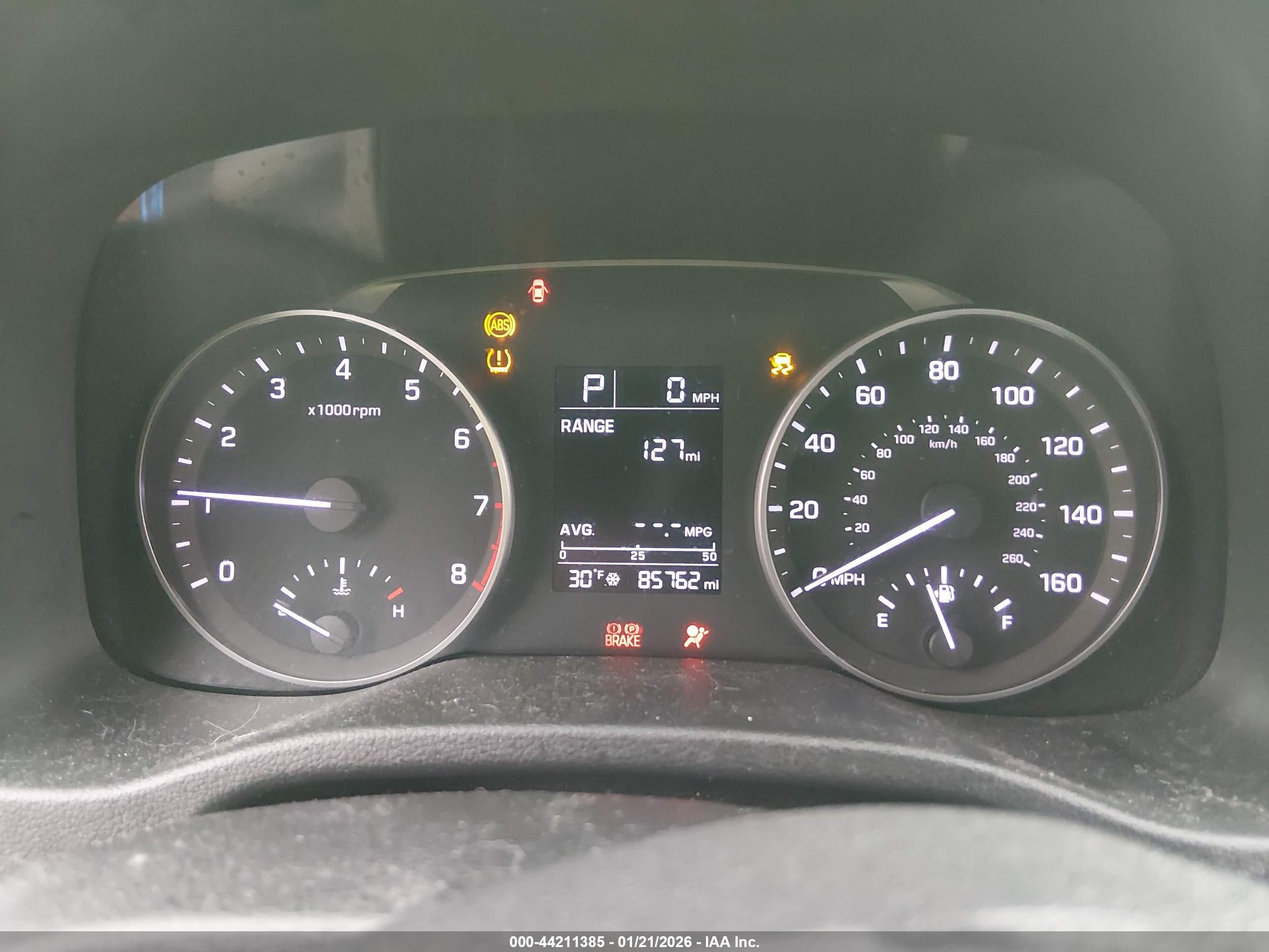 HYUNDAI ELANTRA image 7