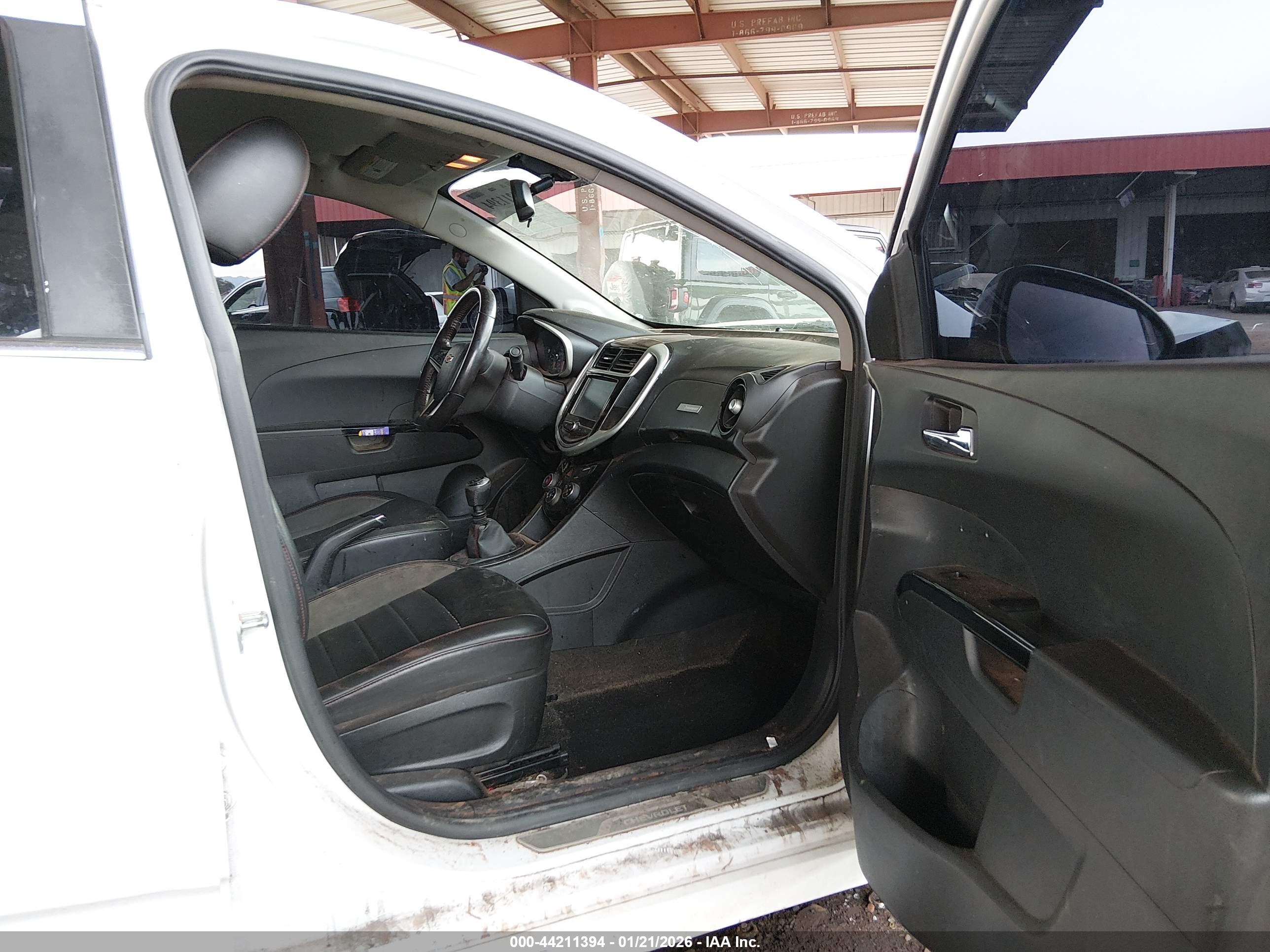 CHEVROLET SONIC image 5