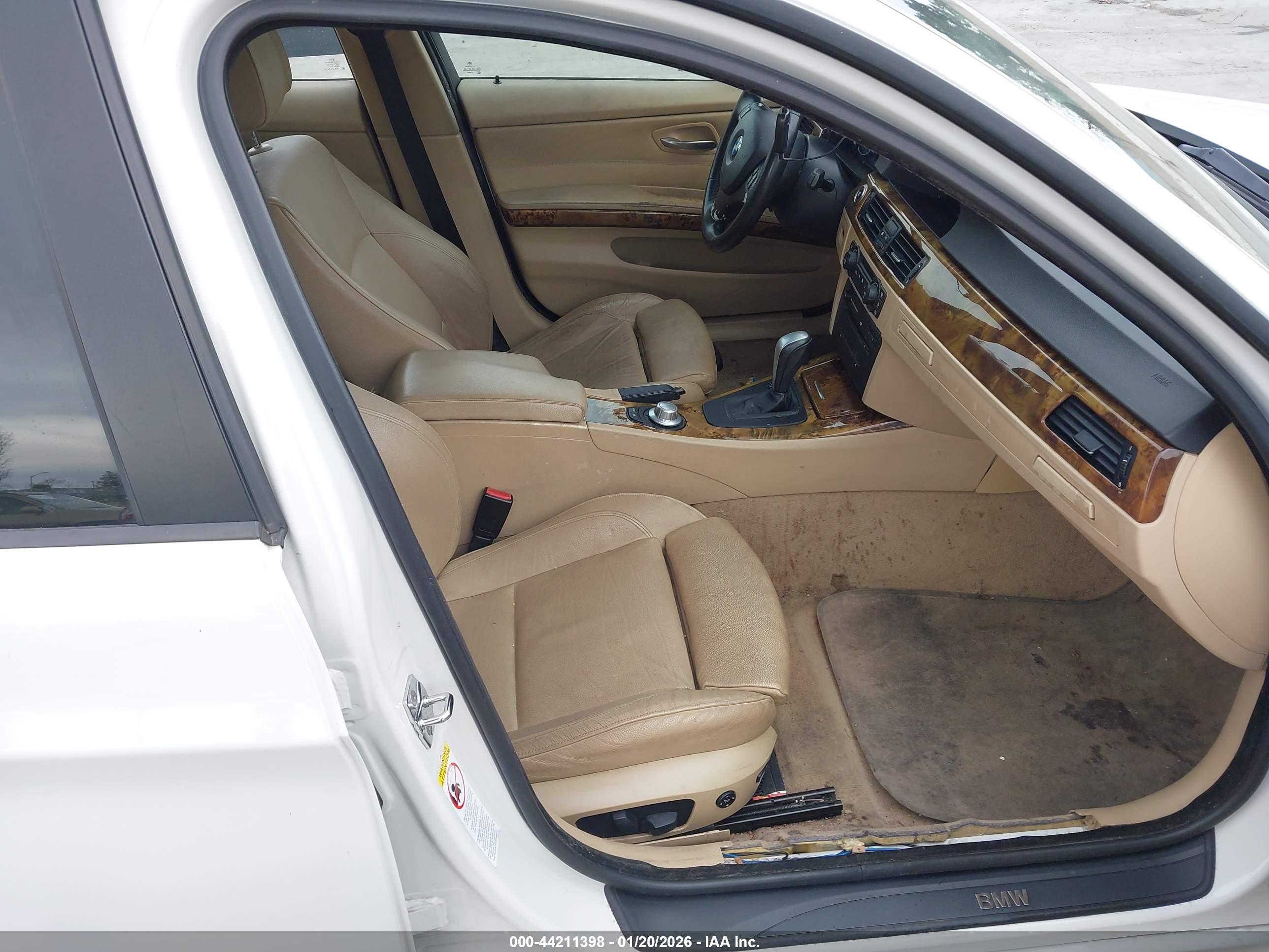 BMW 325I image 5