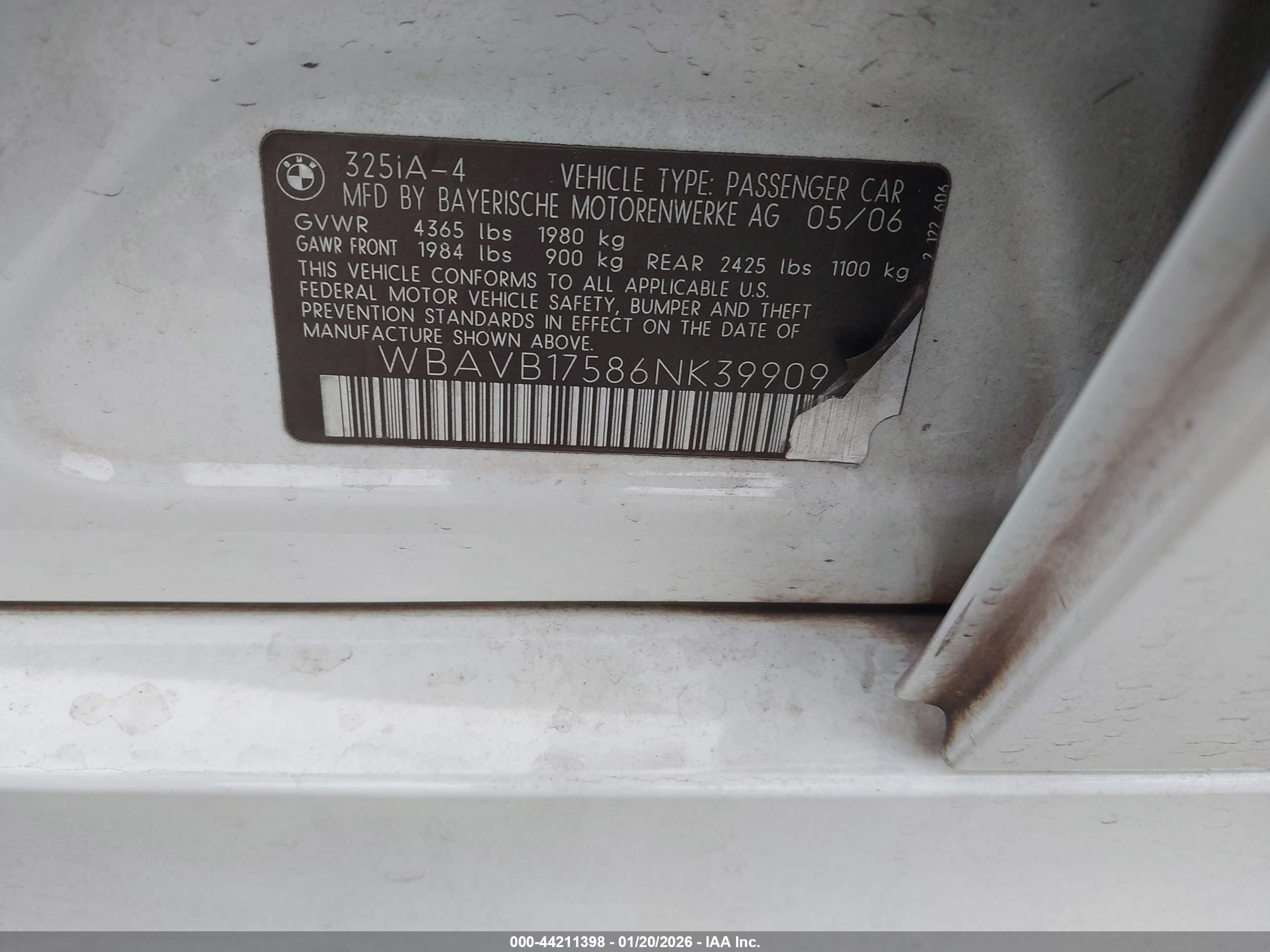 BMW 325I image 9