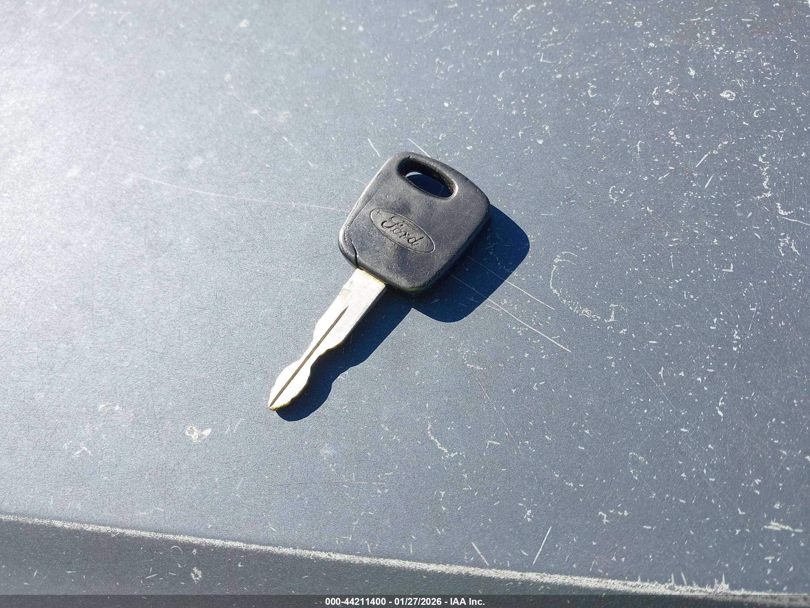 FORD EXPLORER image 11
