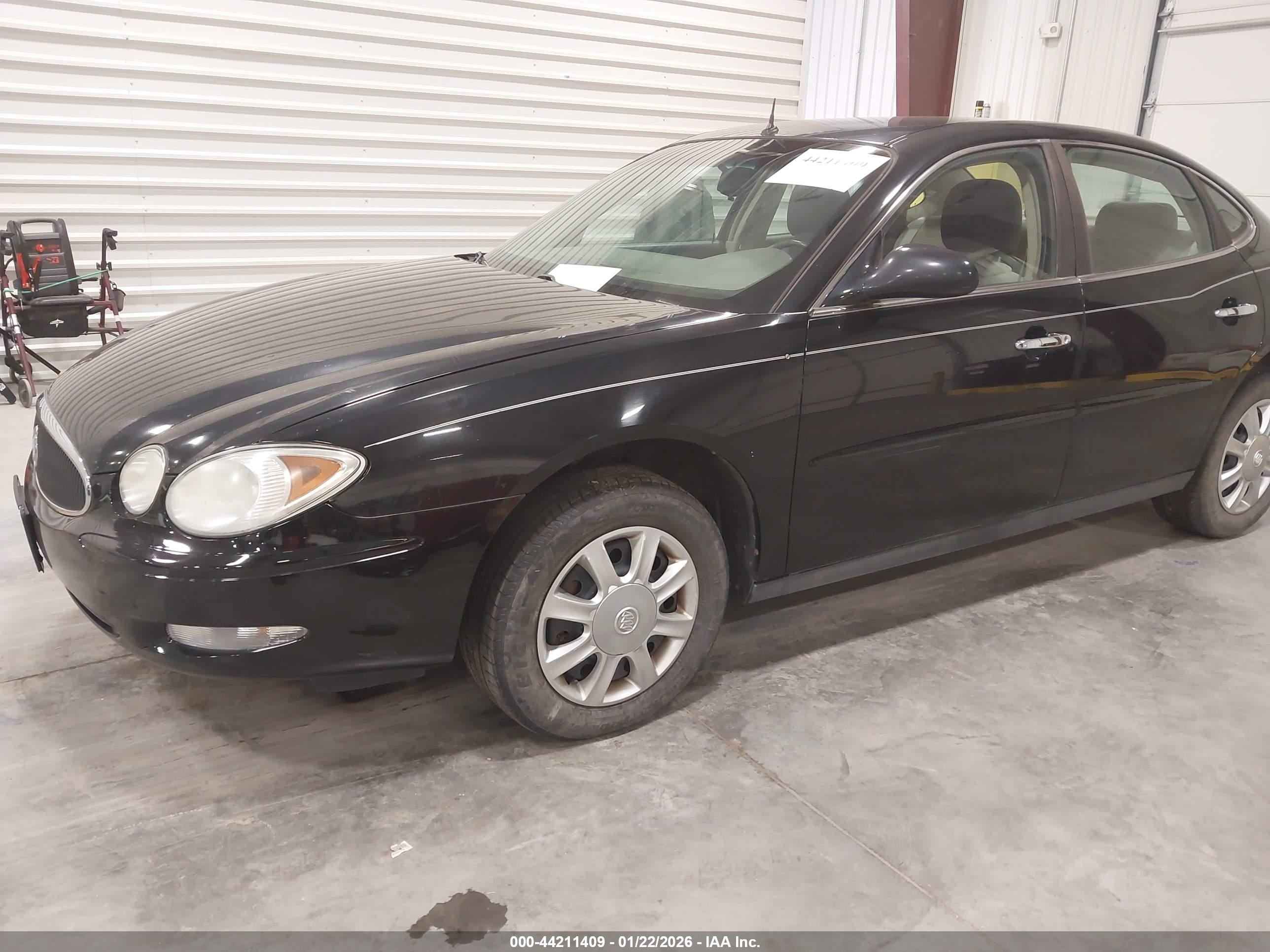 BUICK LACROSSE image 2