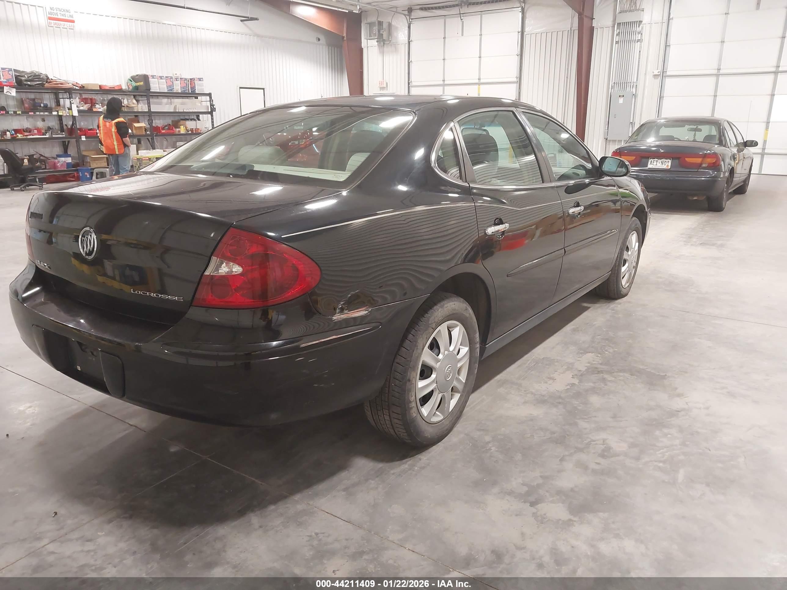 BUICK LACROSSE image 4