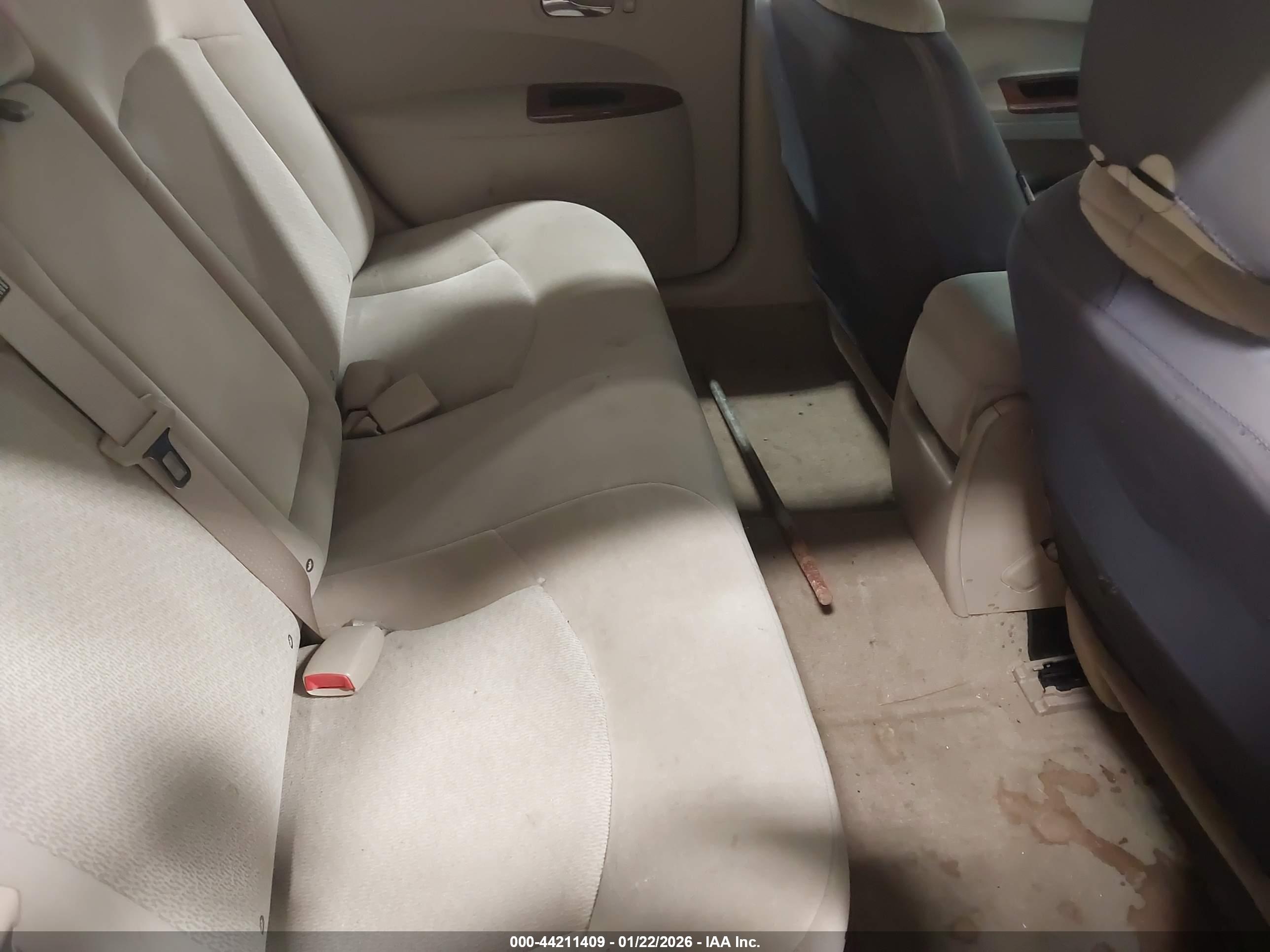 BUICK LACROSSE image 8