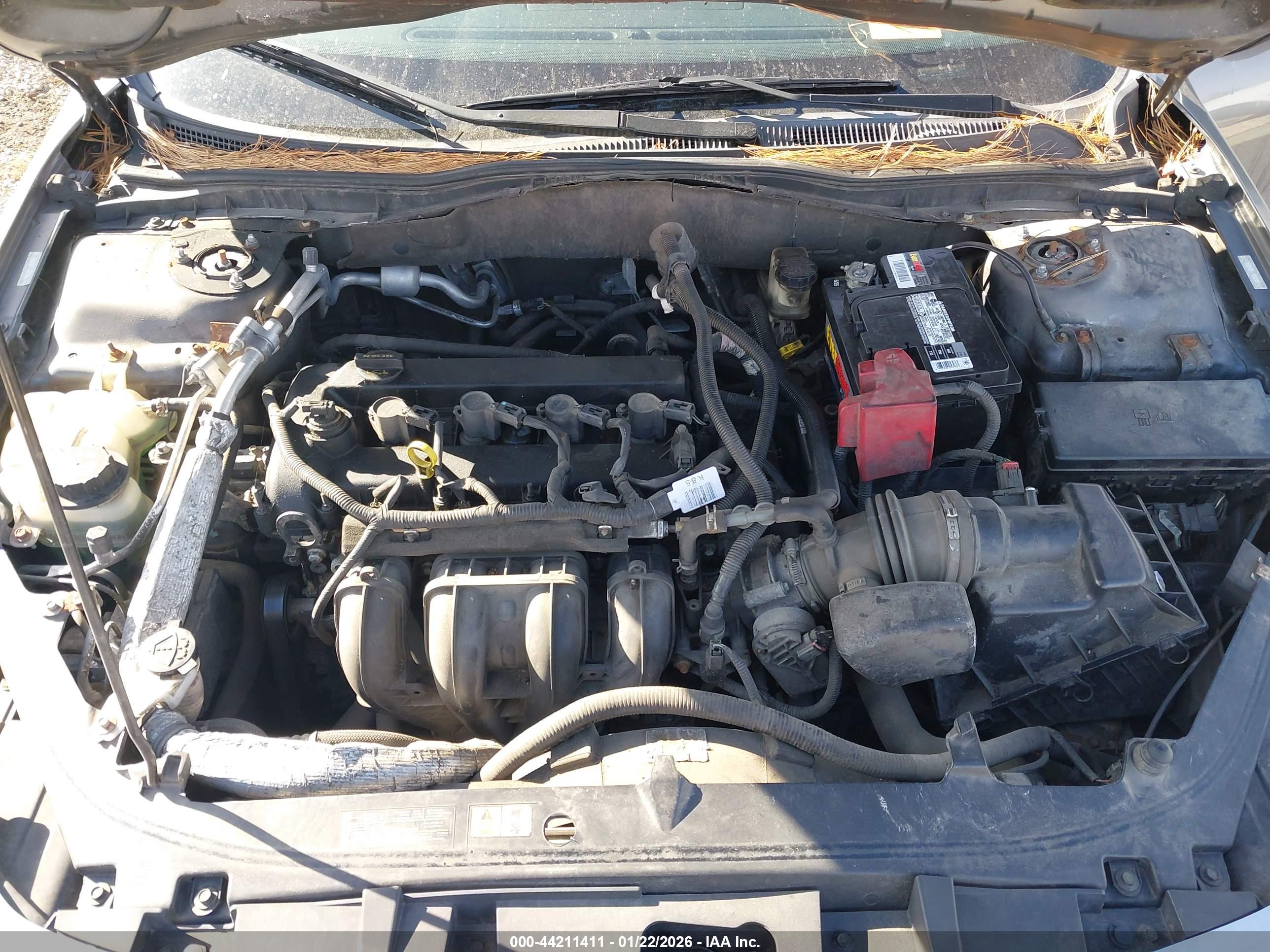 FORD FUSION image 10