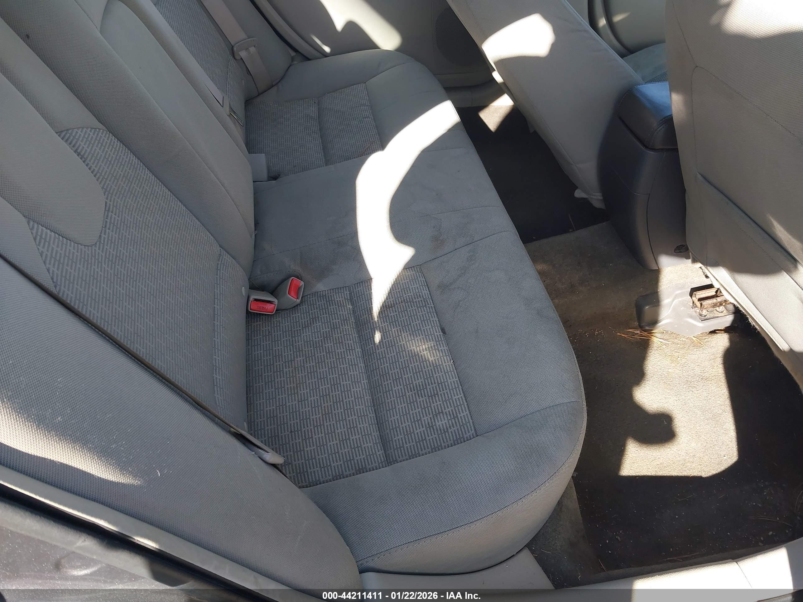 FORD FUSION image 8