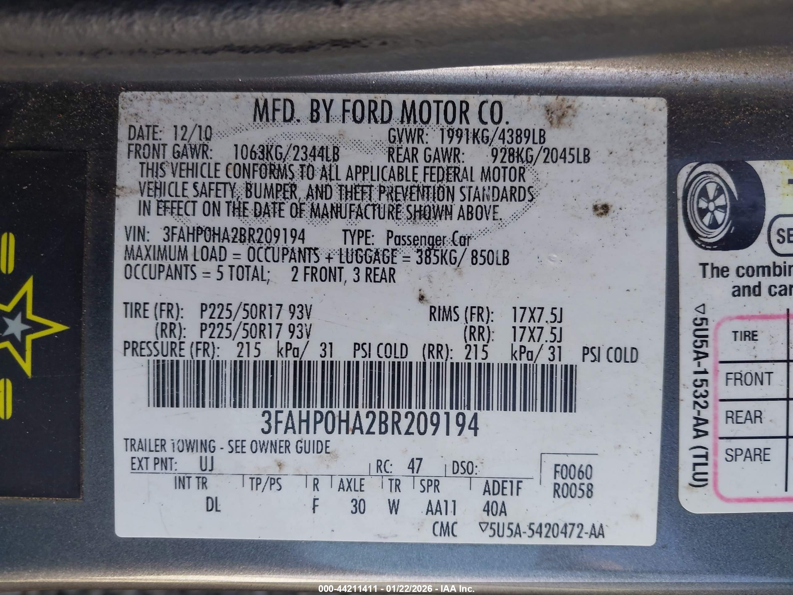 FORD FUSION image 9