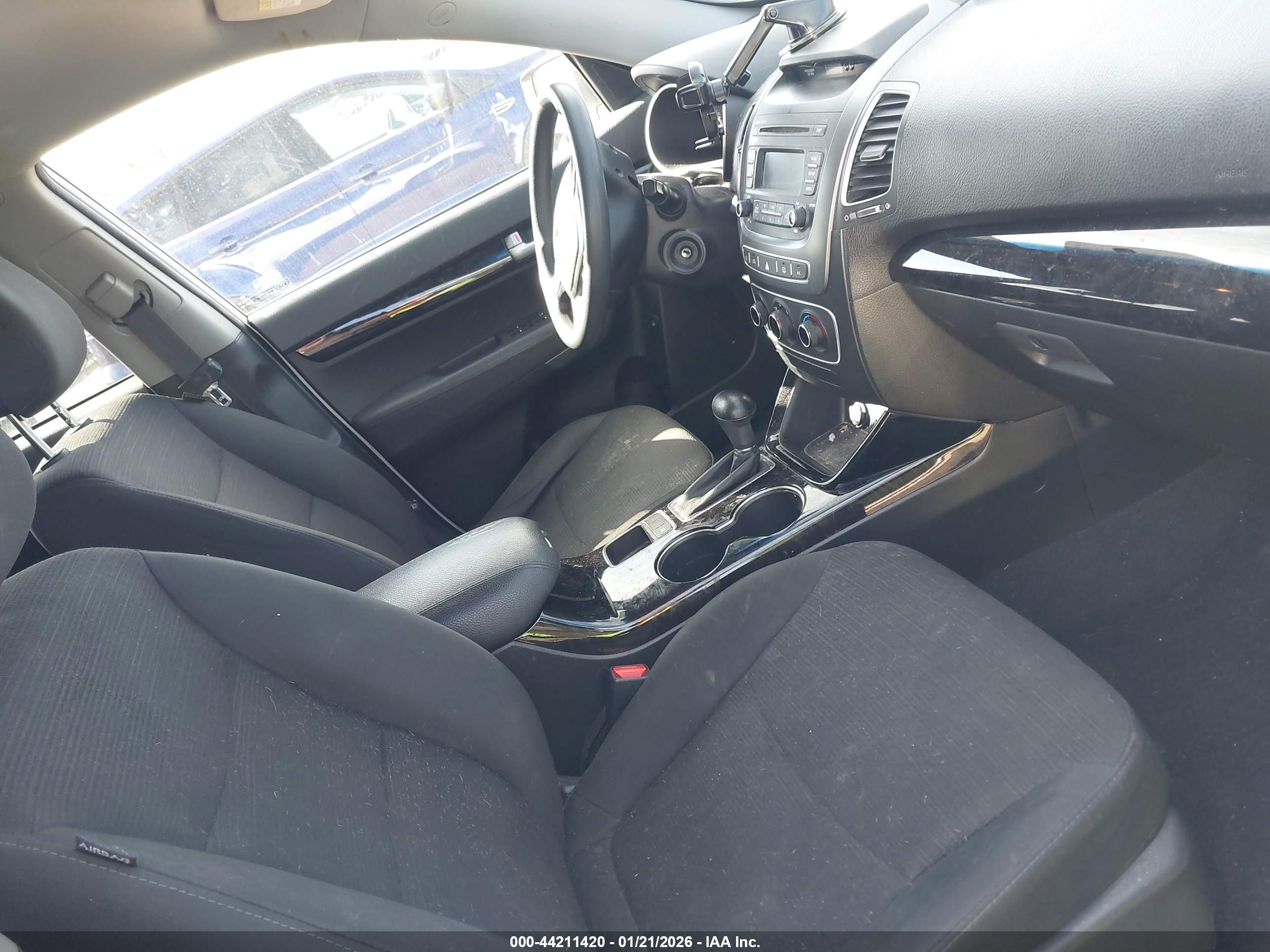 KIA SORENTO image 5