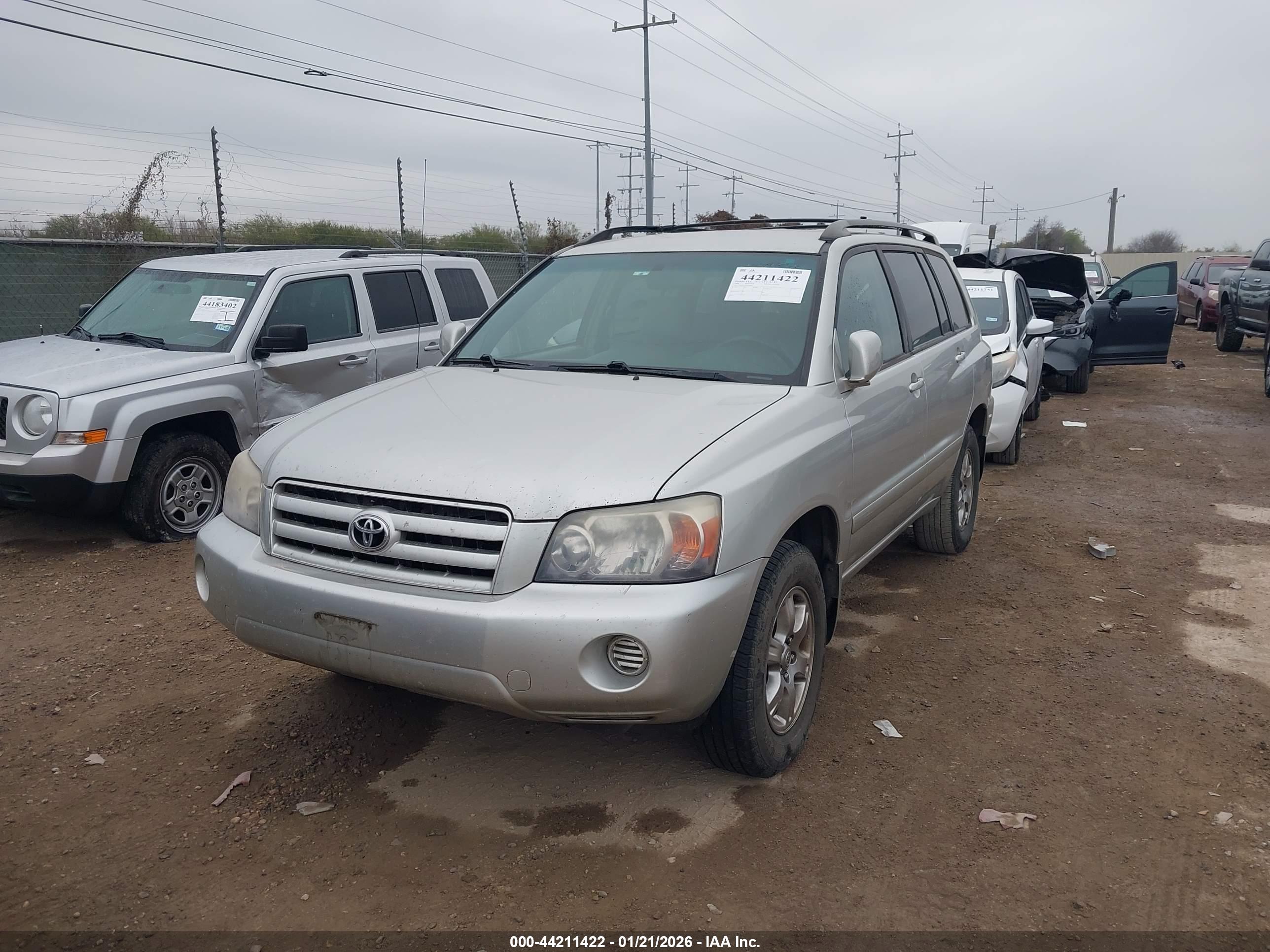 TOYOTA HIGHLANDER image 2