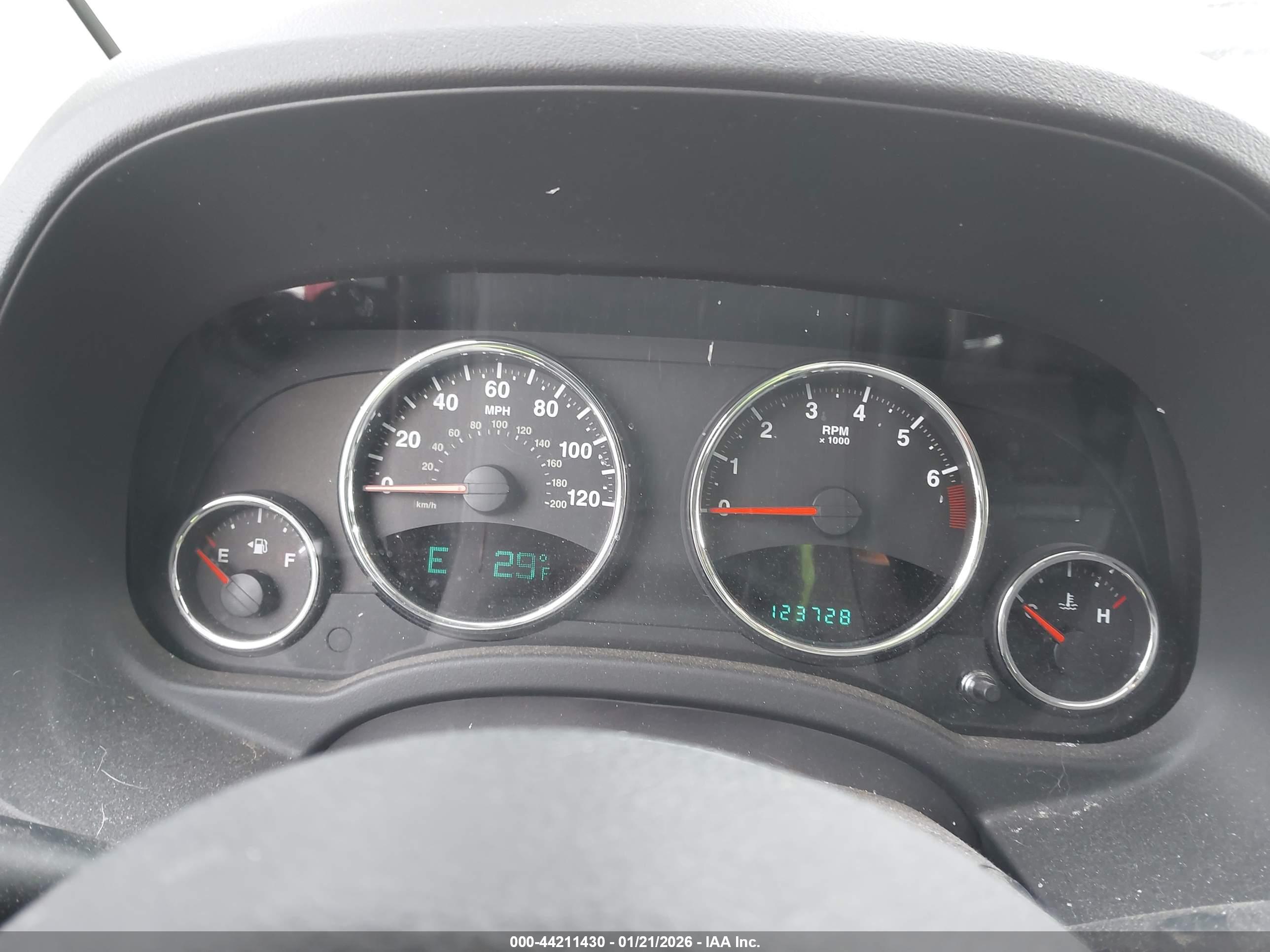JEEP COMPASS image 7