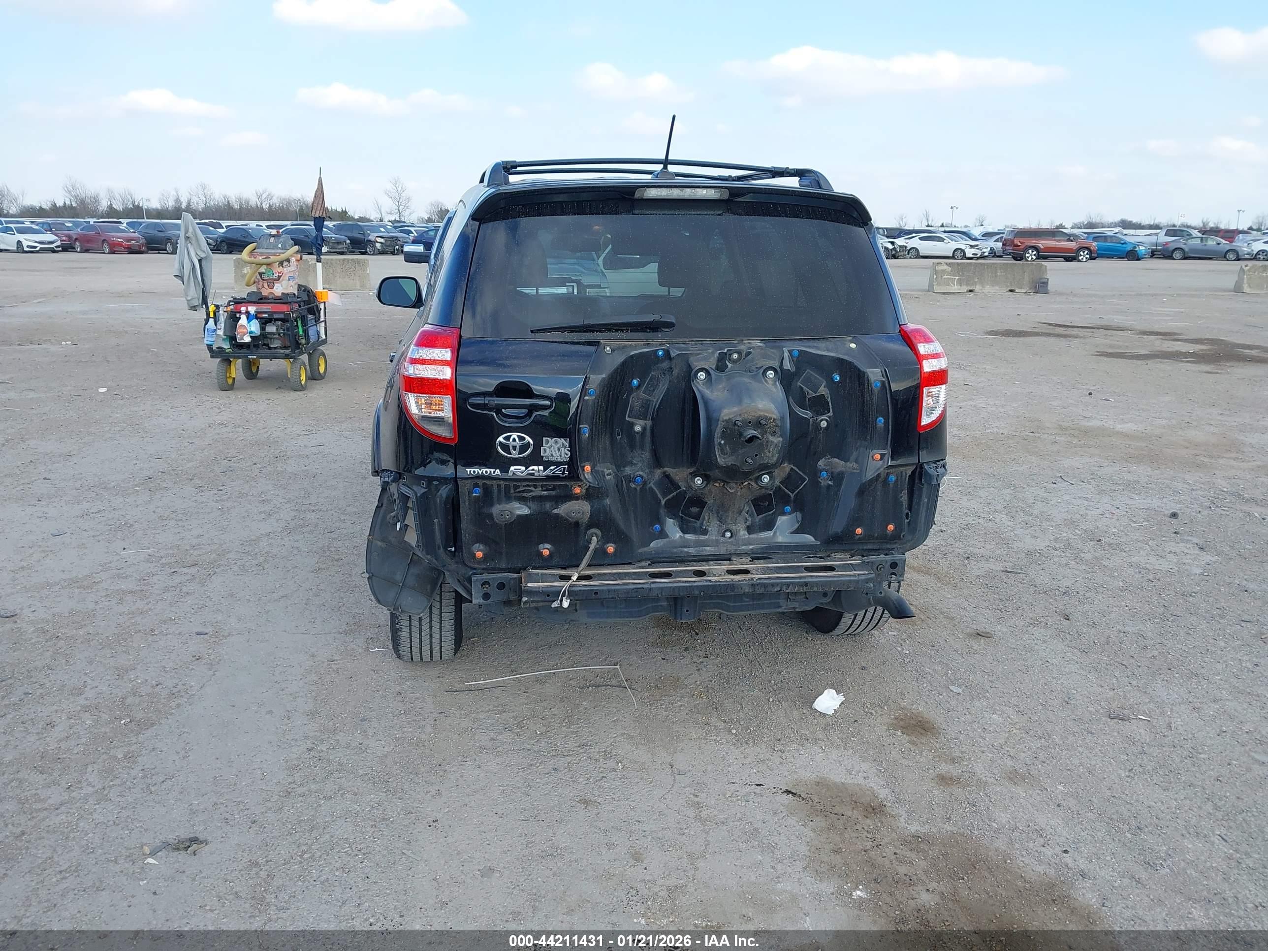 TOYOTA RAV4 image 6