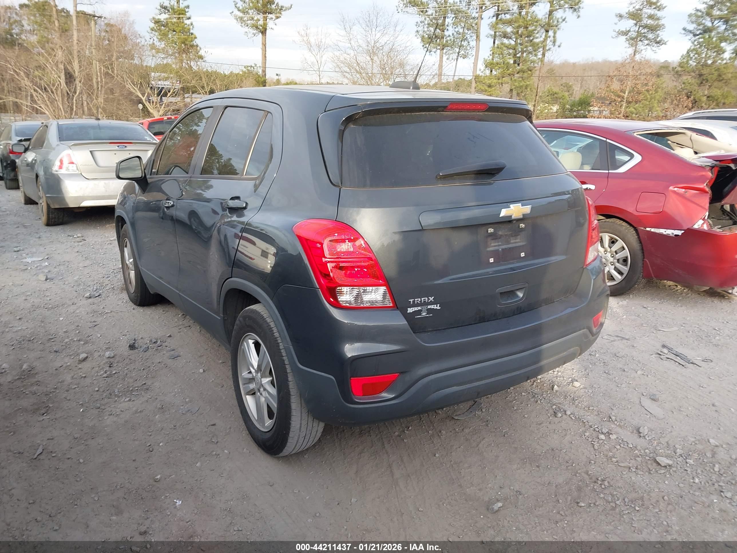 CHEVROLET TRAX image 3