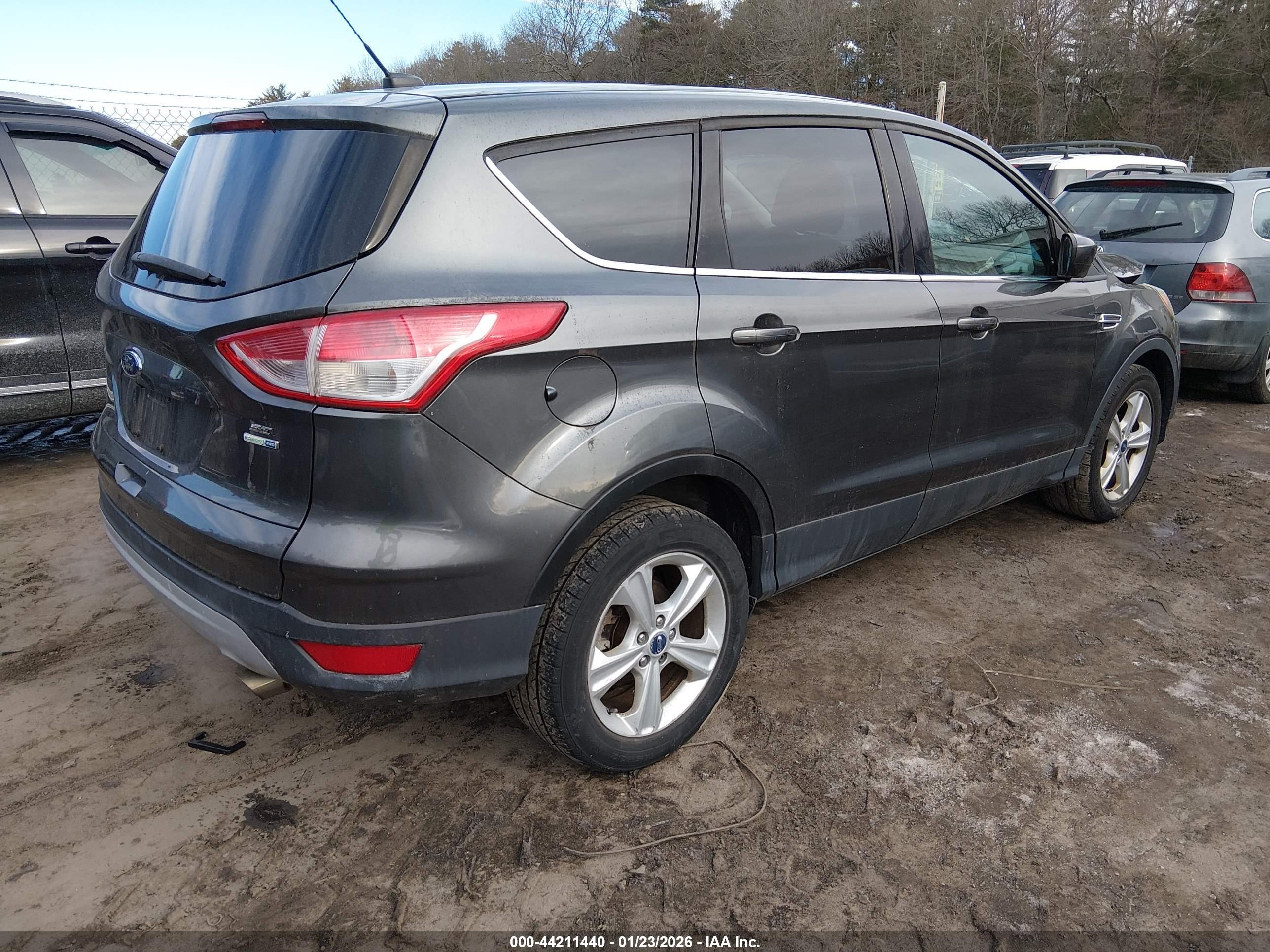 FORD ESCAPE image 4