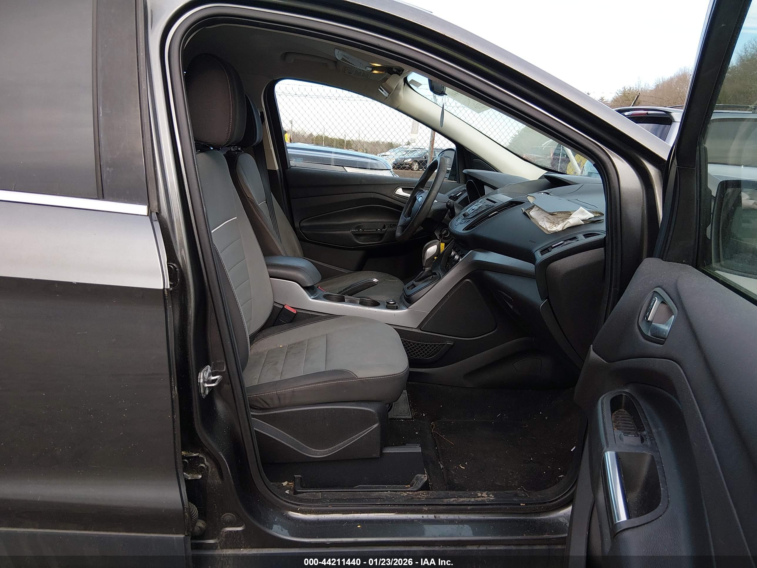 FORD ESCAPE image 5