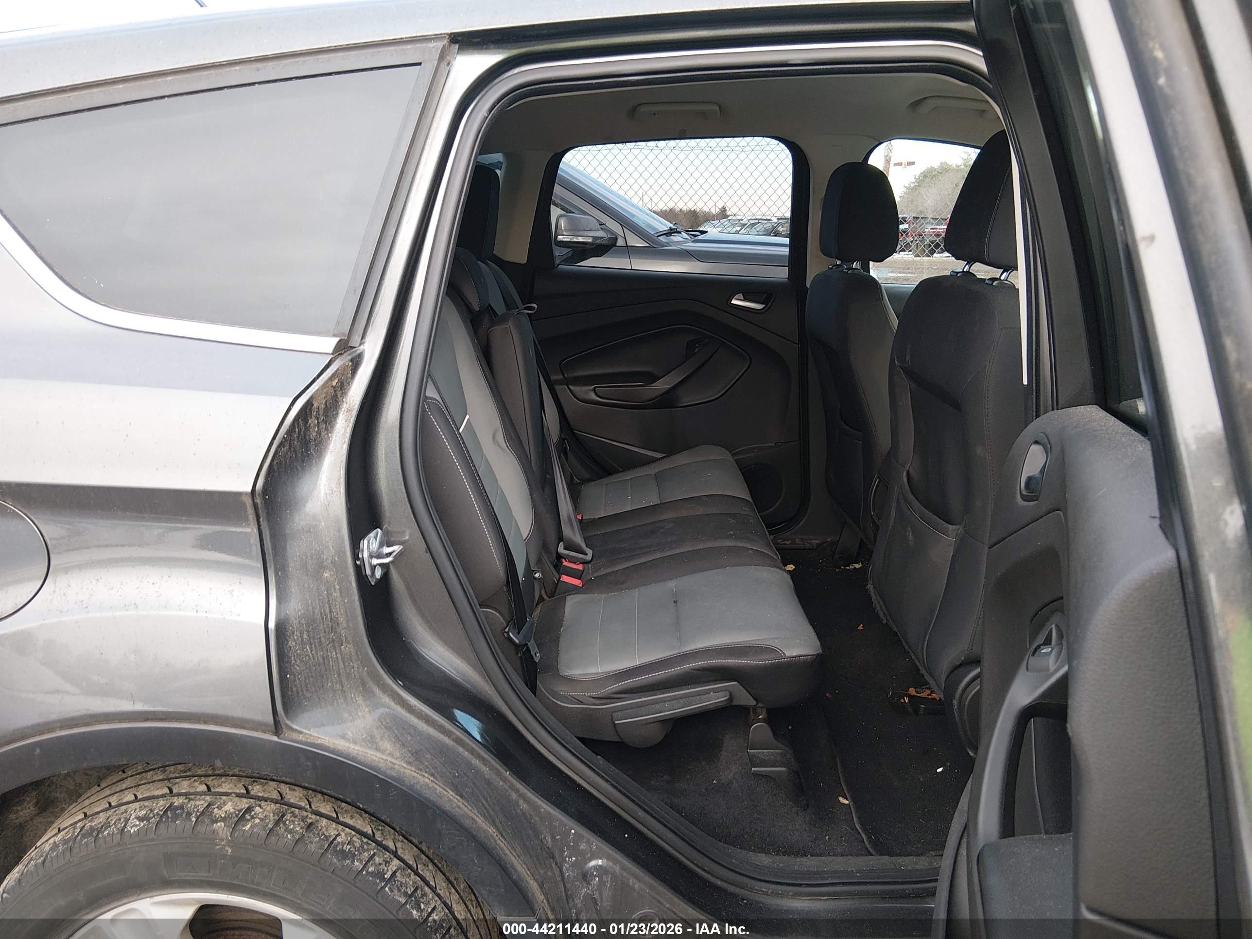 FORD ESCAPE image 8