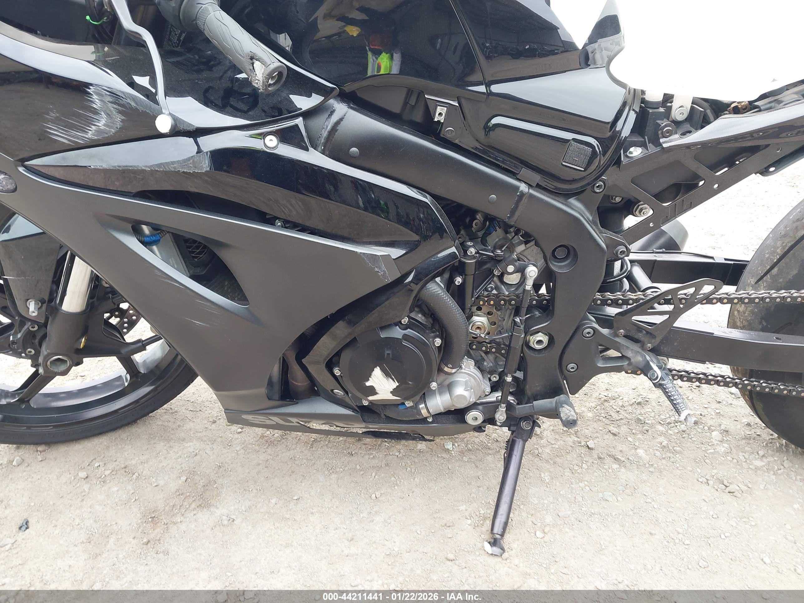 SUZUKI GSX-R1000 image 9