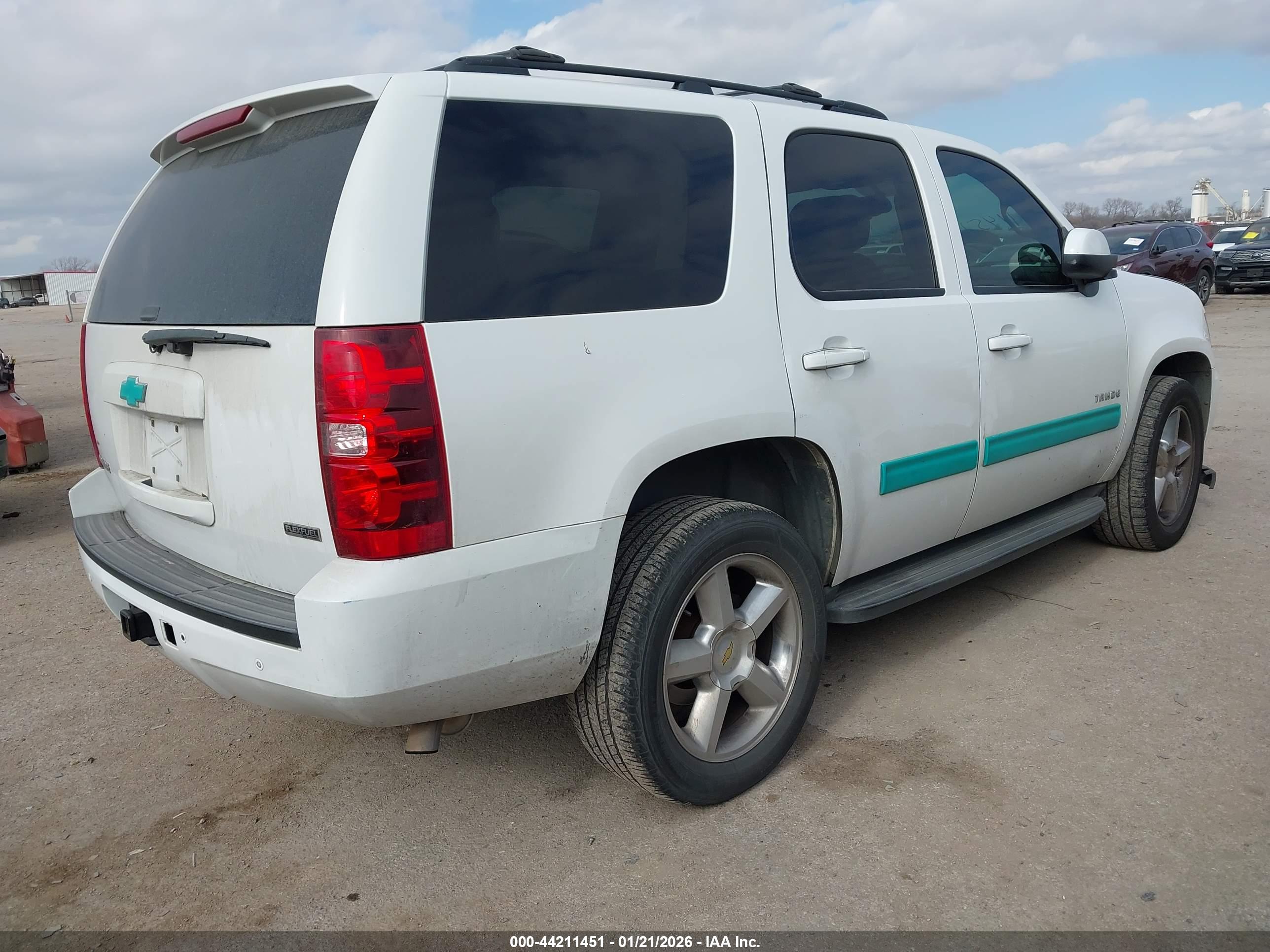 CHEVROLET TAHOE image 4