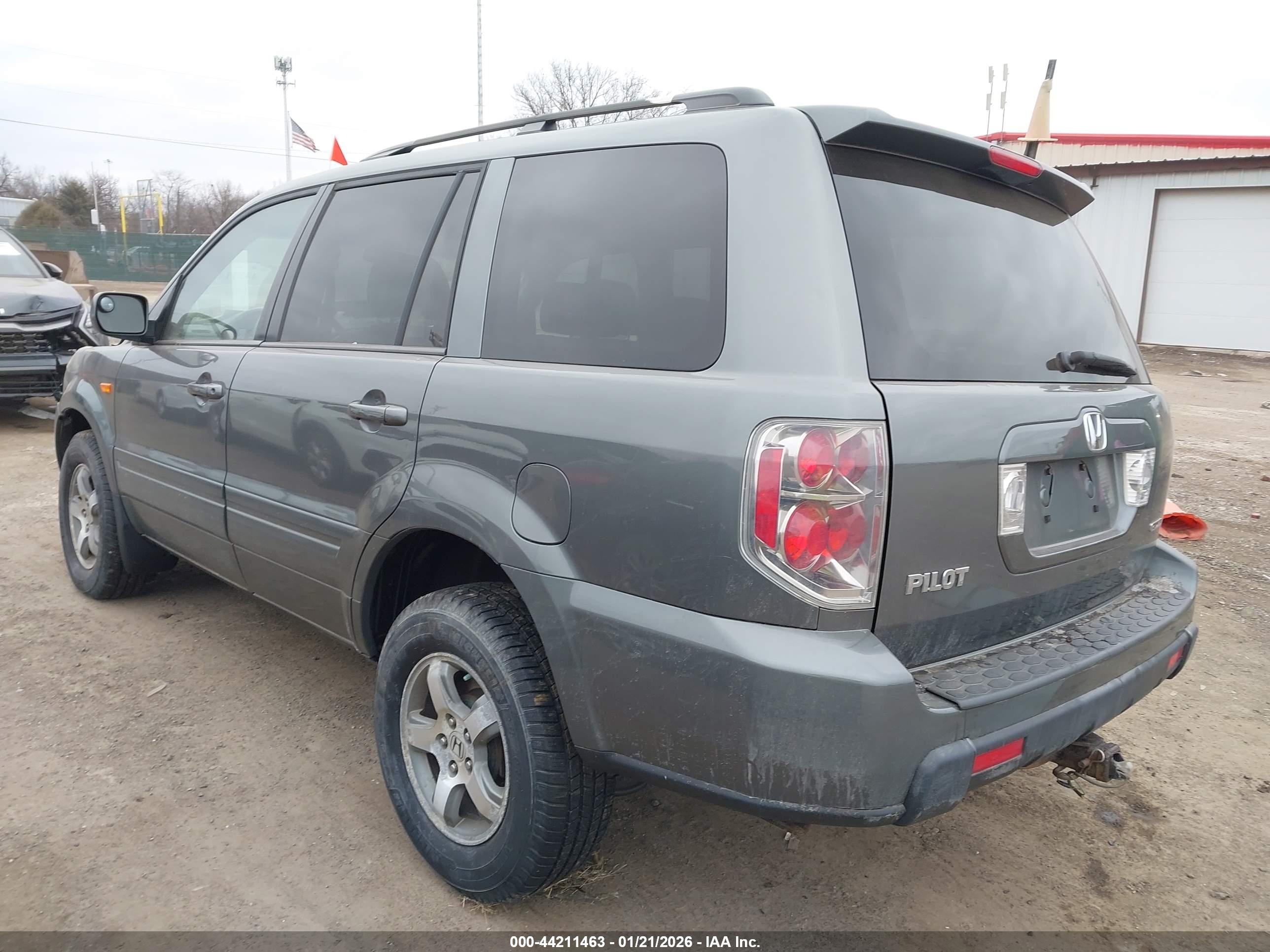 HONDA PILOT image 3