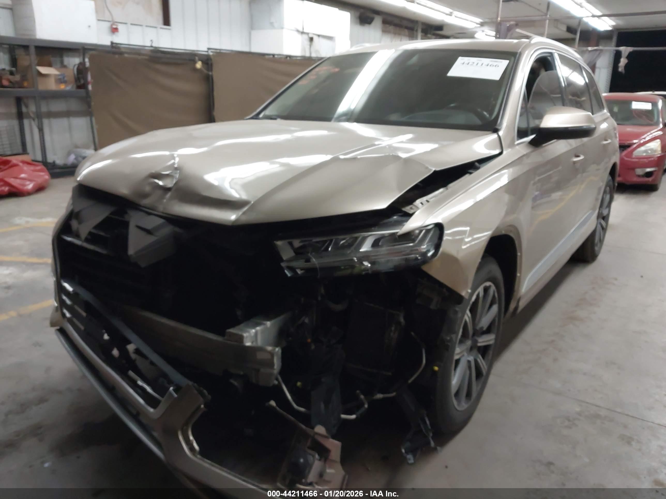 AUDI Q7 image 2