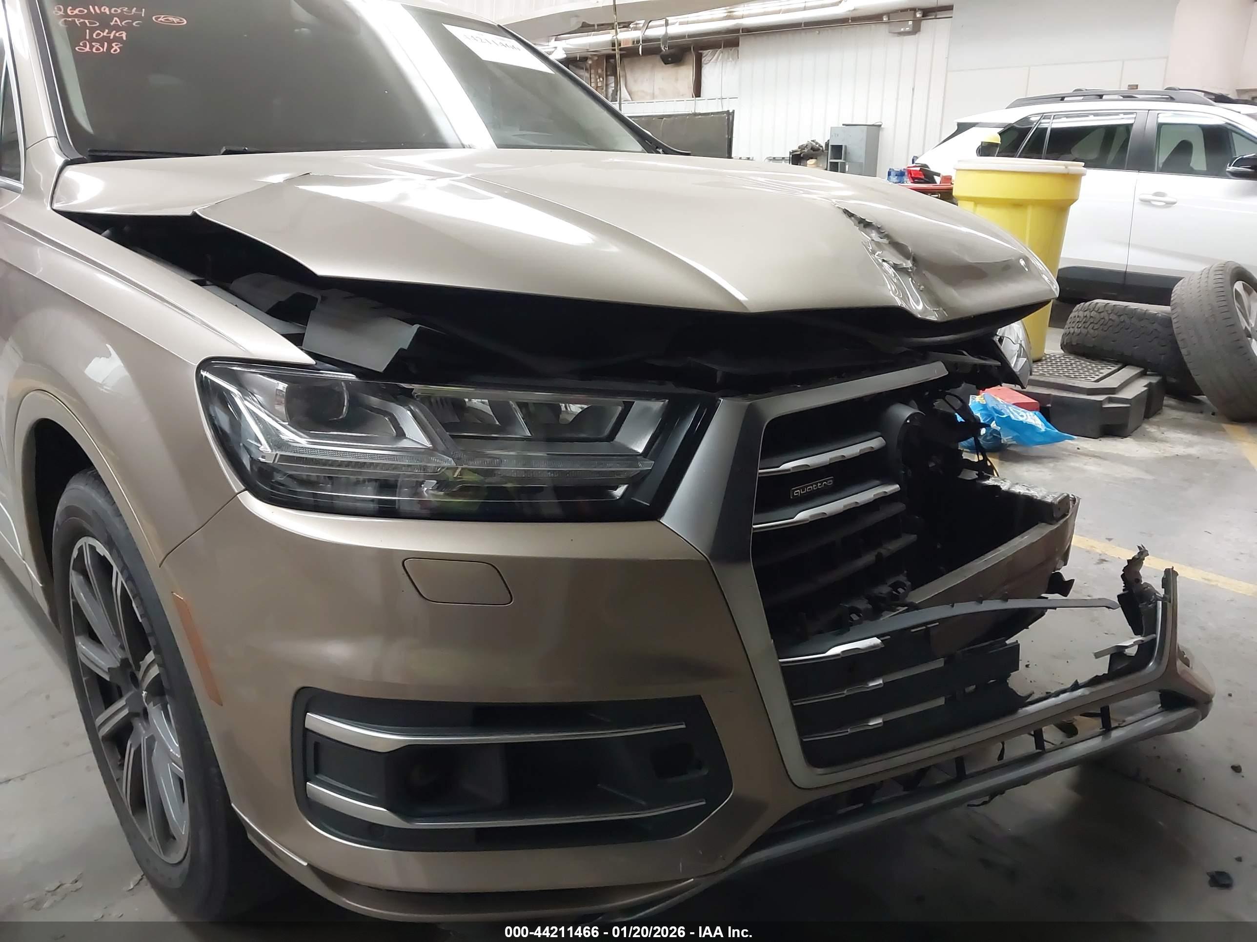 AUDI Q7 image 6