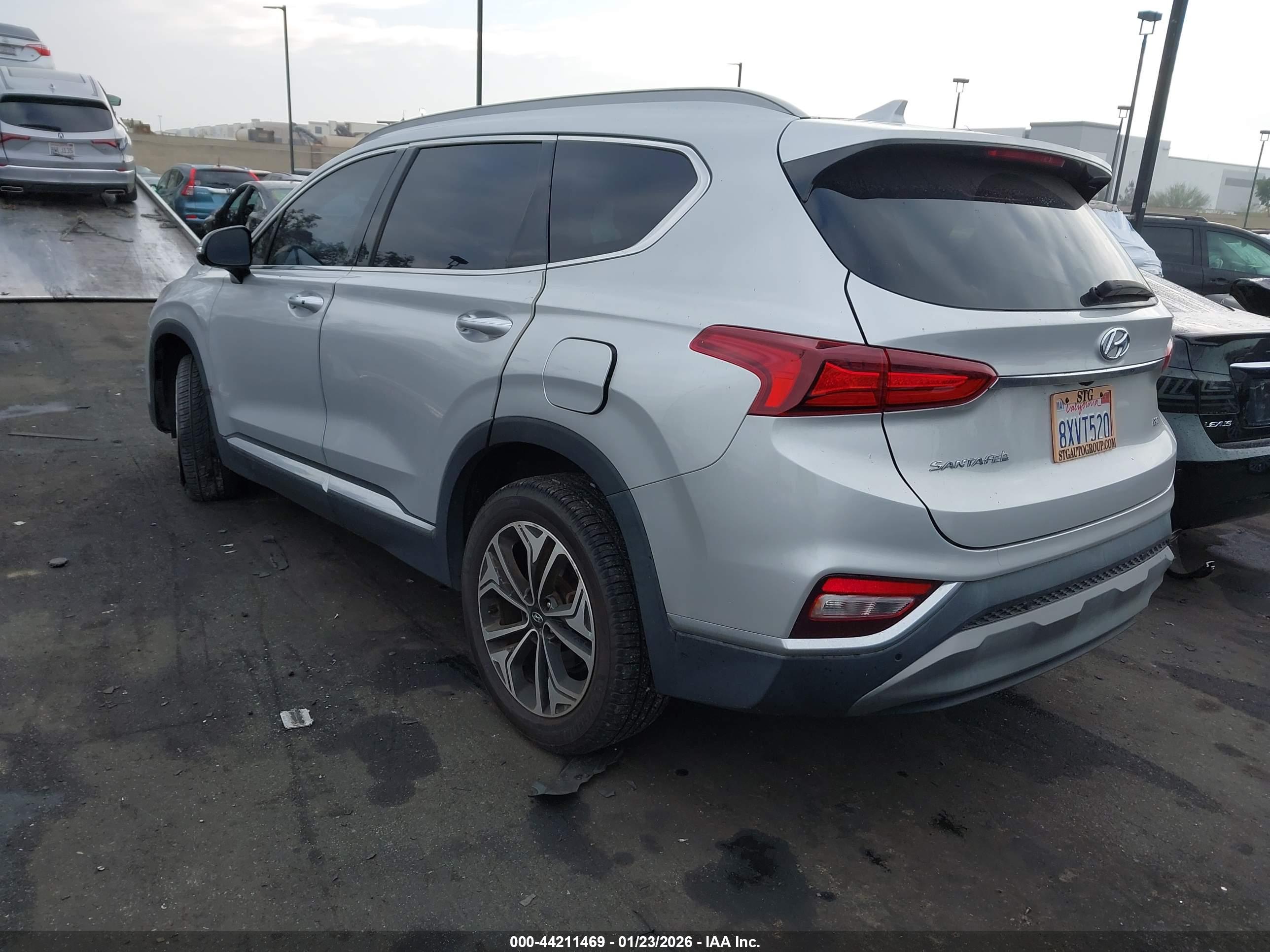 HYUNDAI SANTA image 3