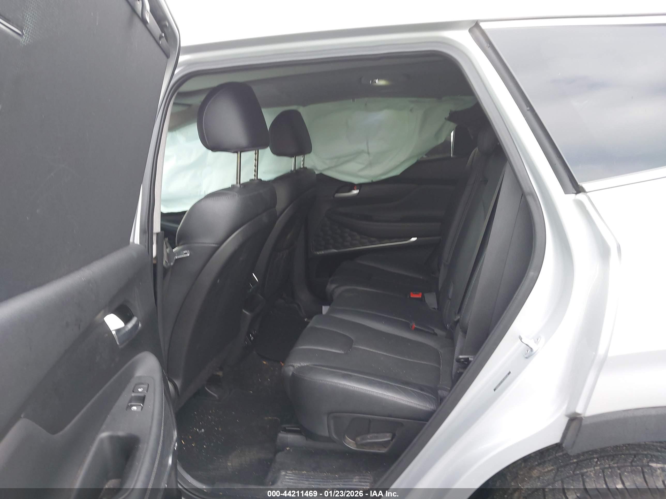 HYUNDAI SANTA image 8