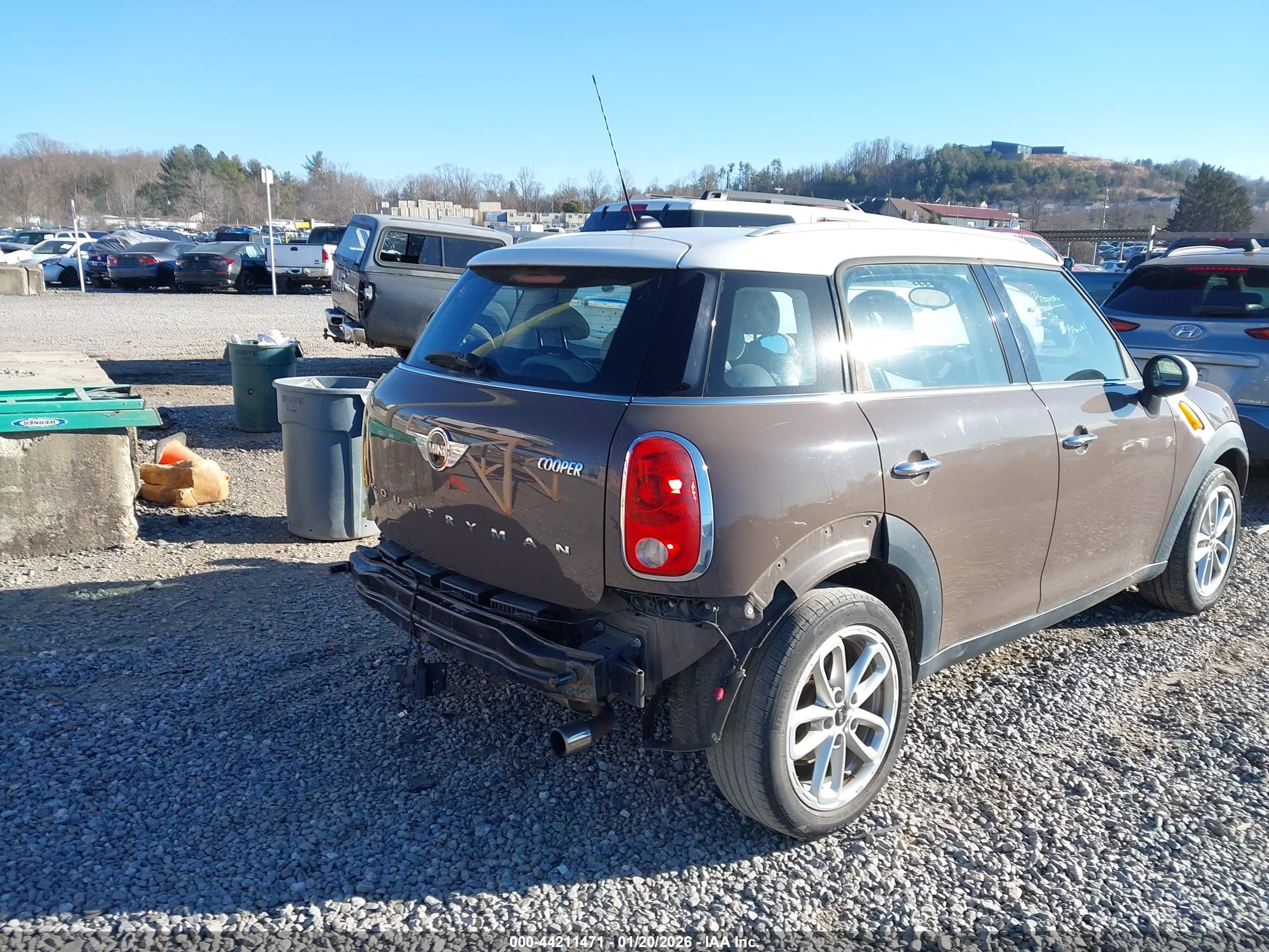 MINI COUNTRYMAN image 4