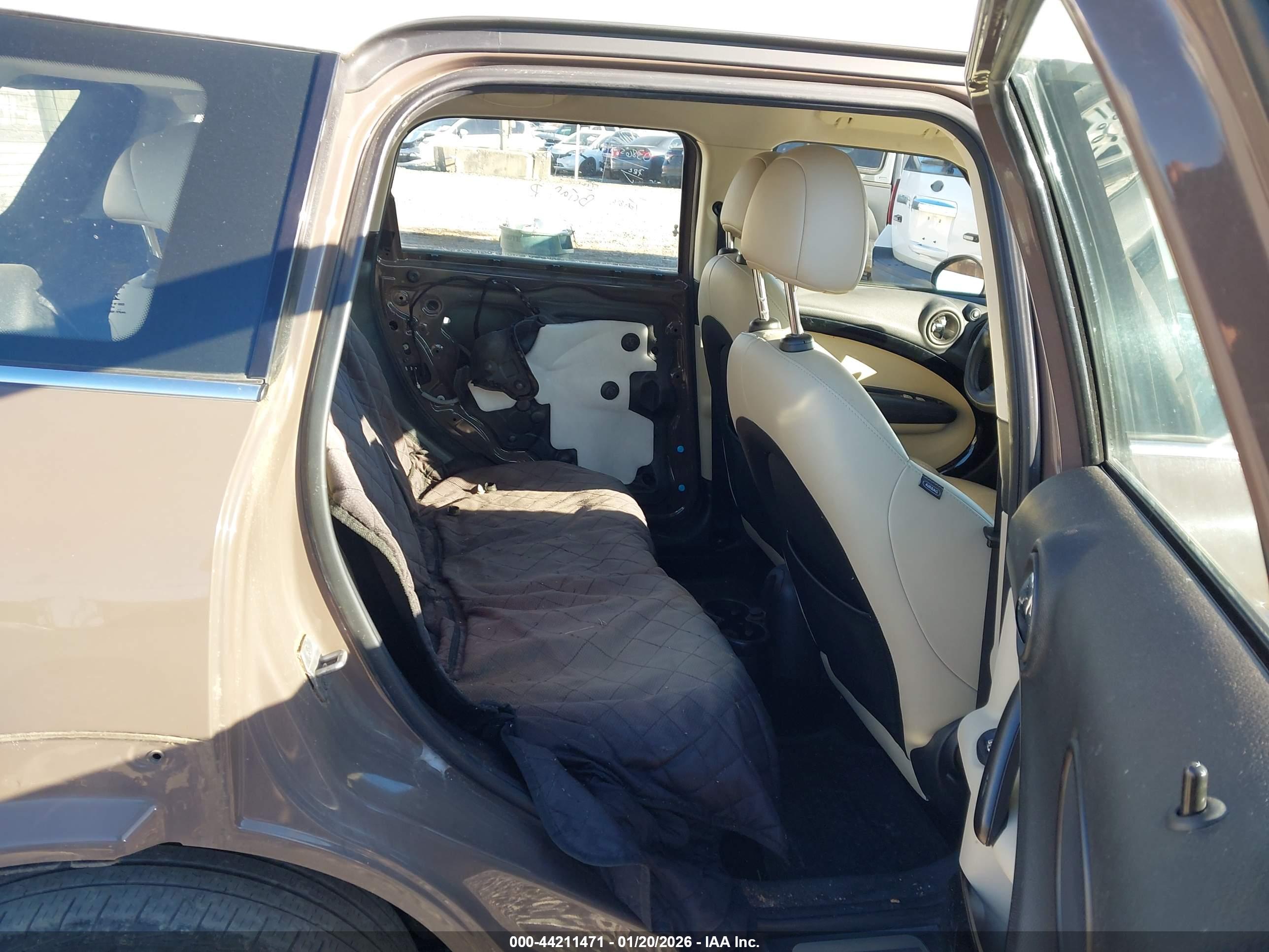 MINI COUNTRYMAN image 8
