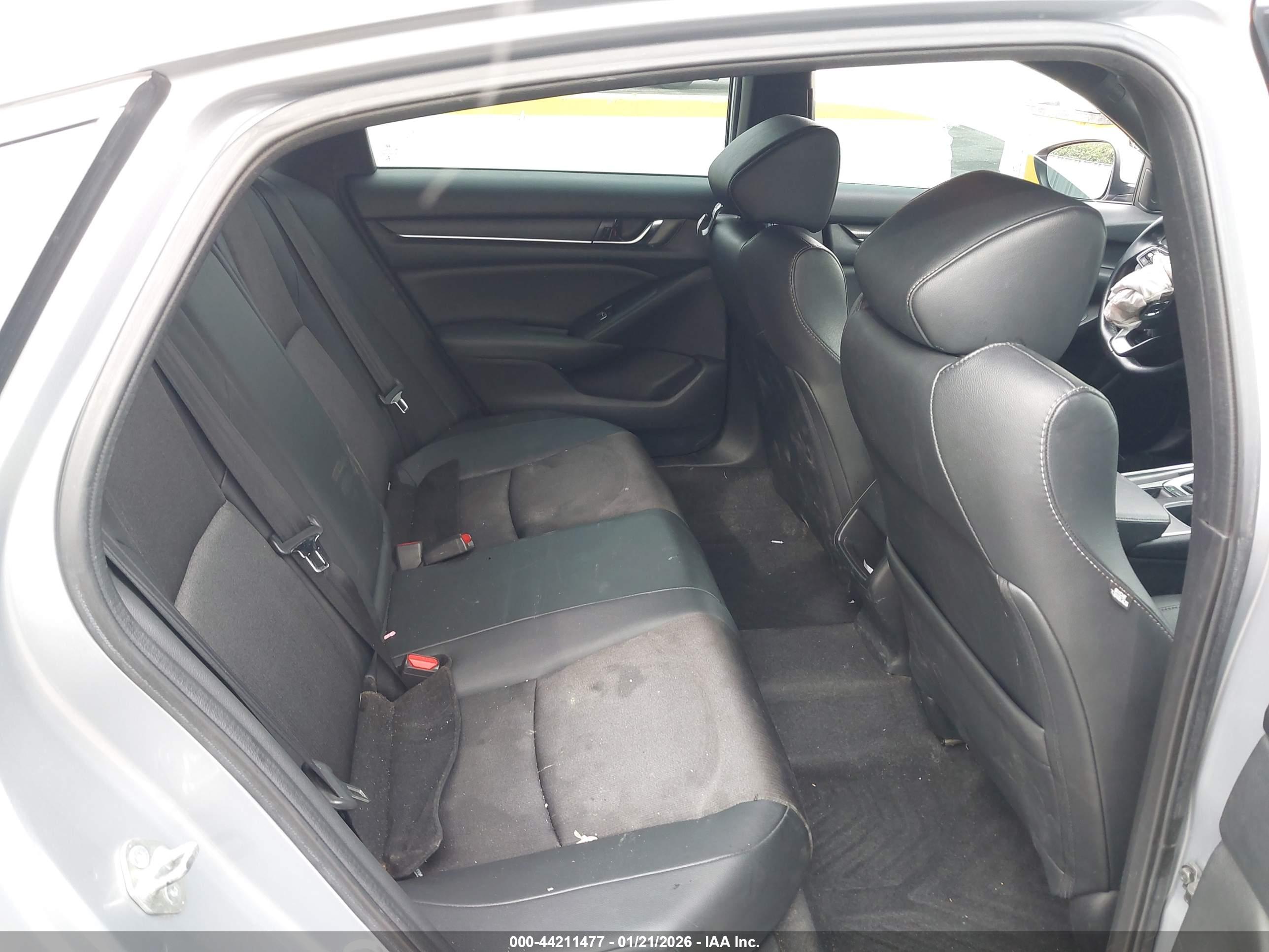 HONDA ACCORD image 8