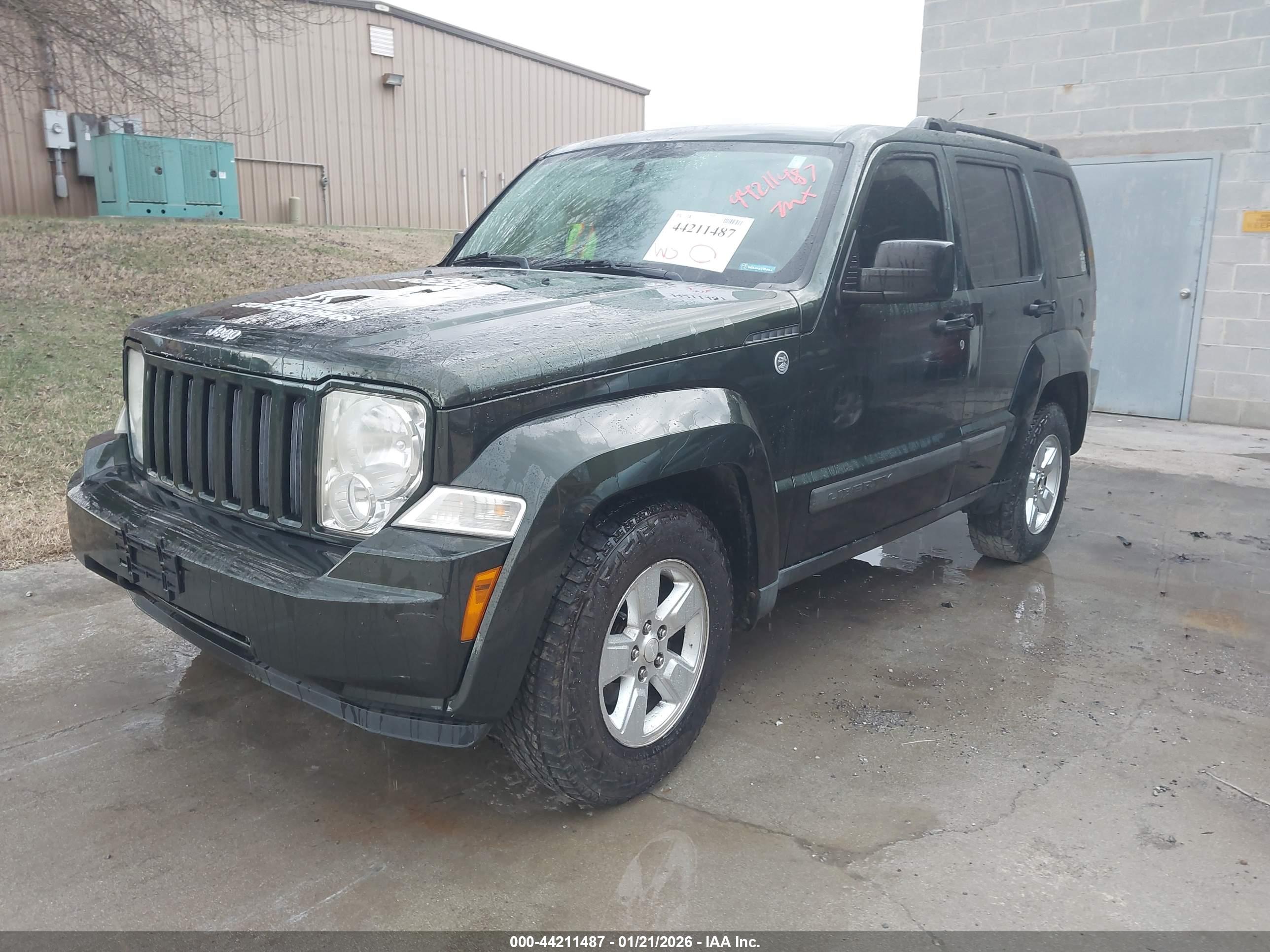 JEEP LIBERTY image 2