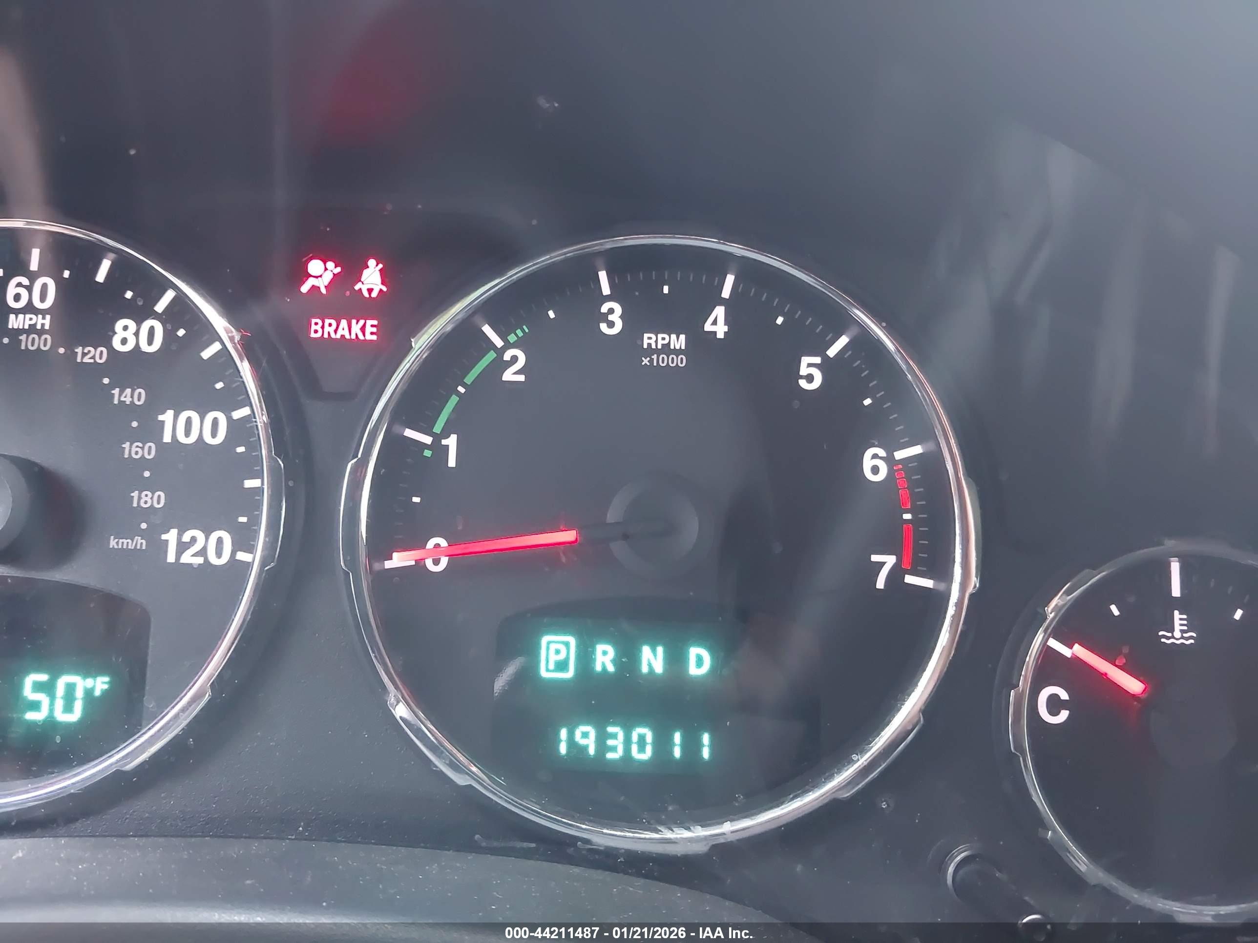 JEEP LIBERTY image 7
