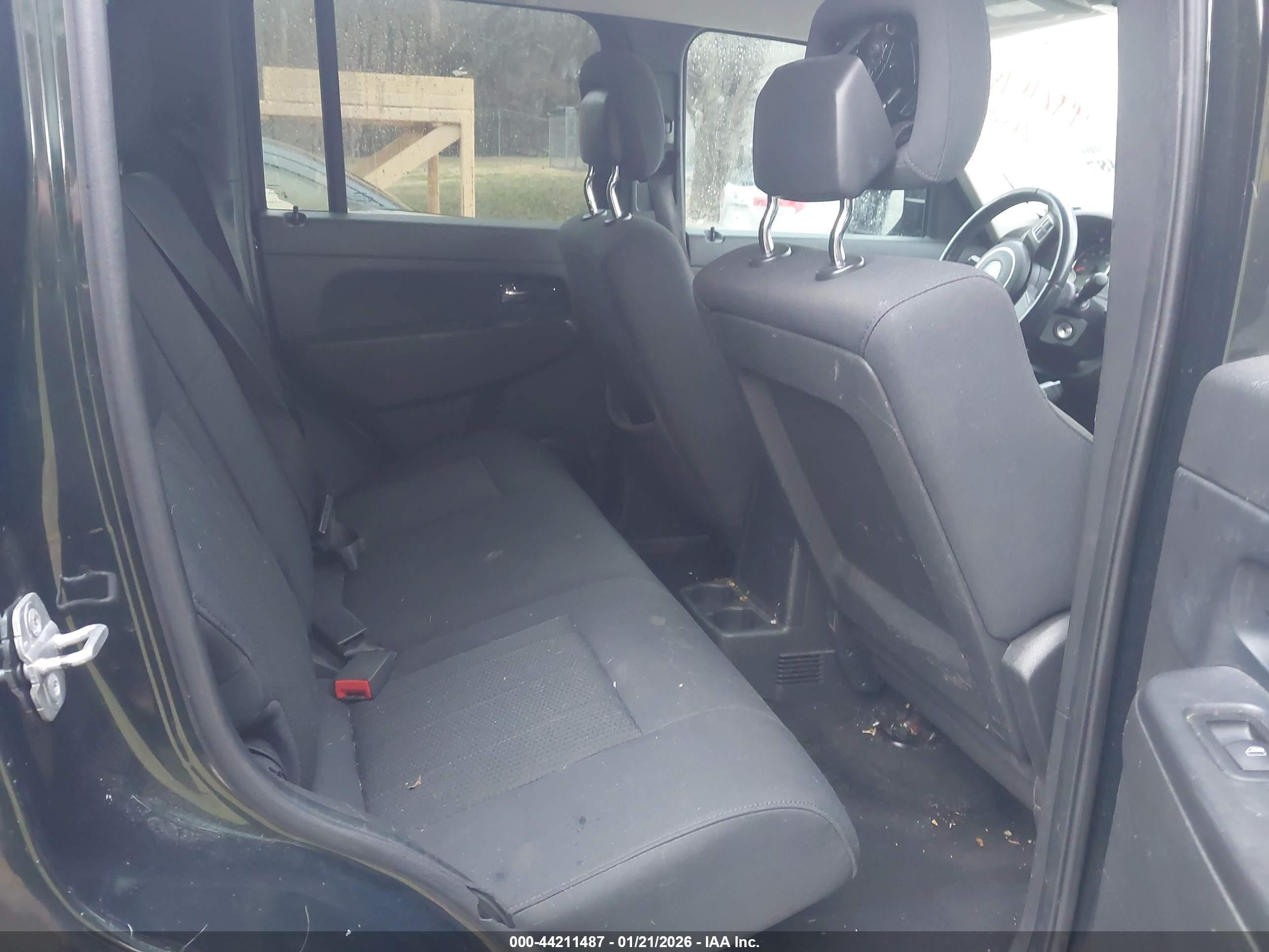 JEEP LIBERTY image 8