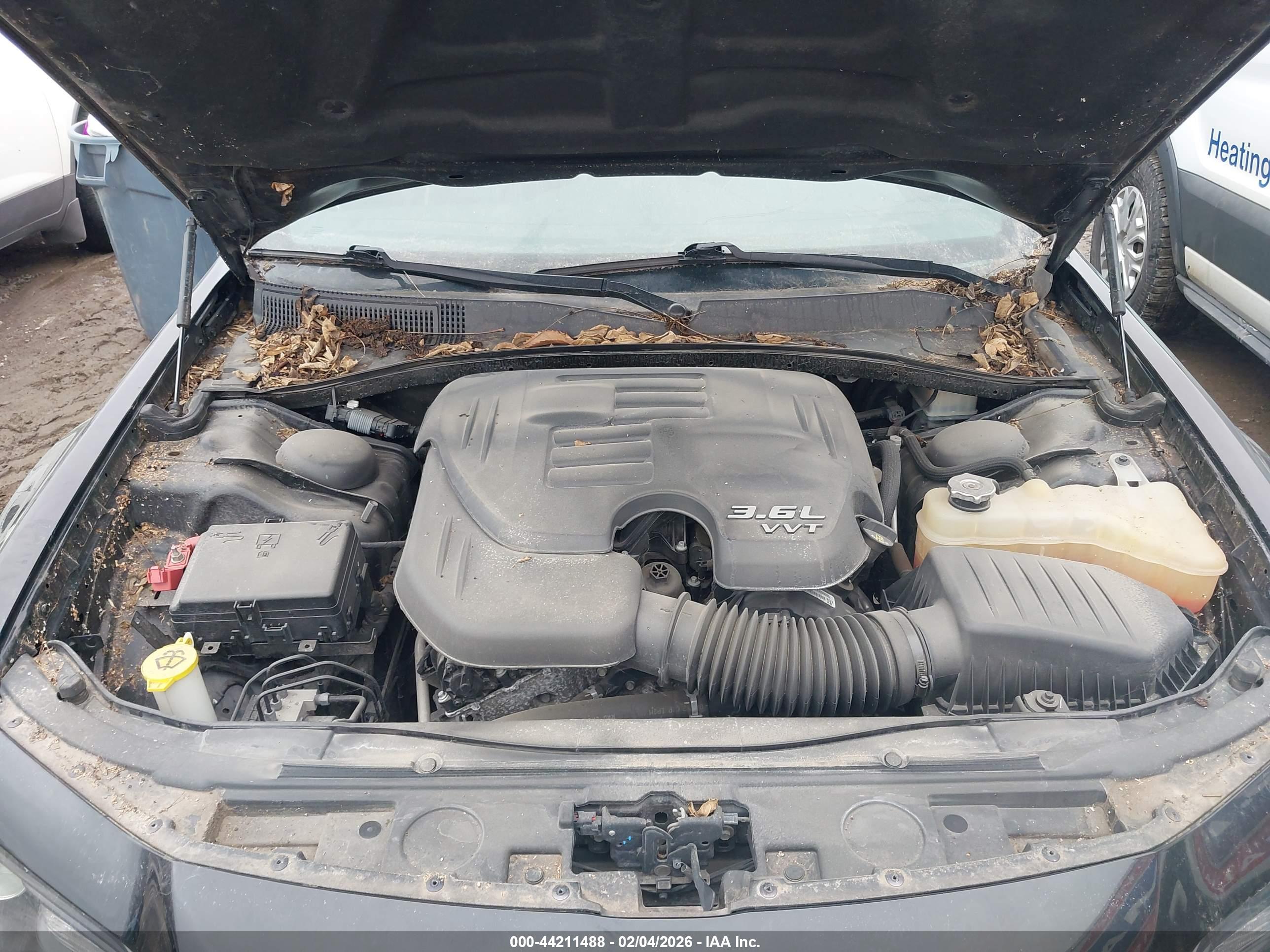 CHRYSLER 300 image 10