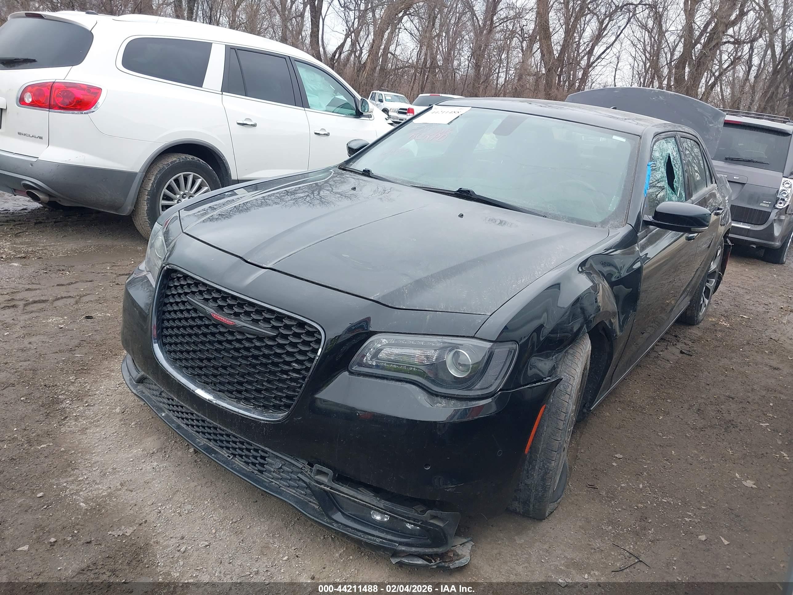 CHRYSLER 300 image 2