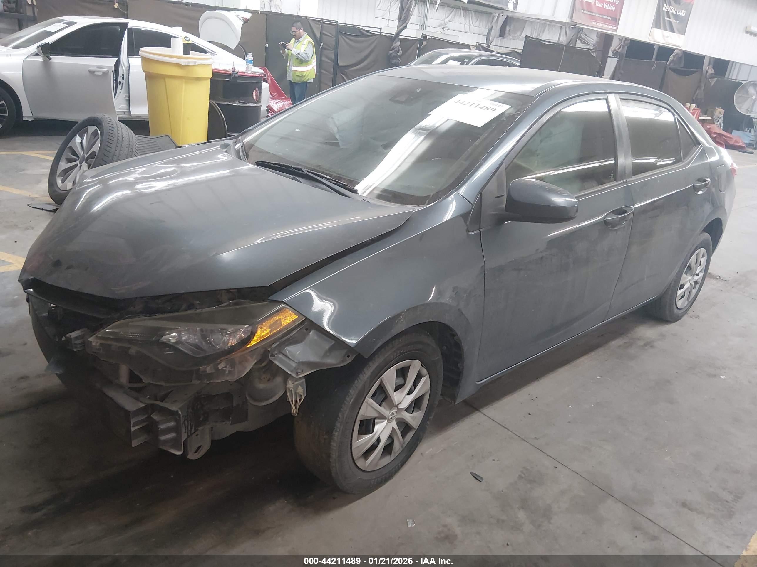TOYOTA COROLLA image 2