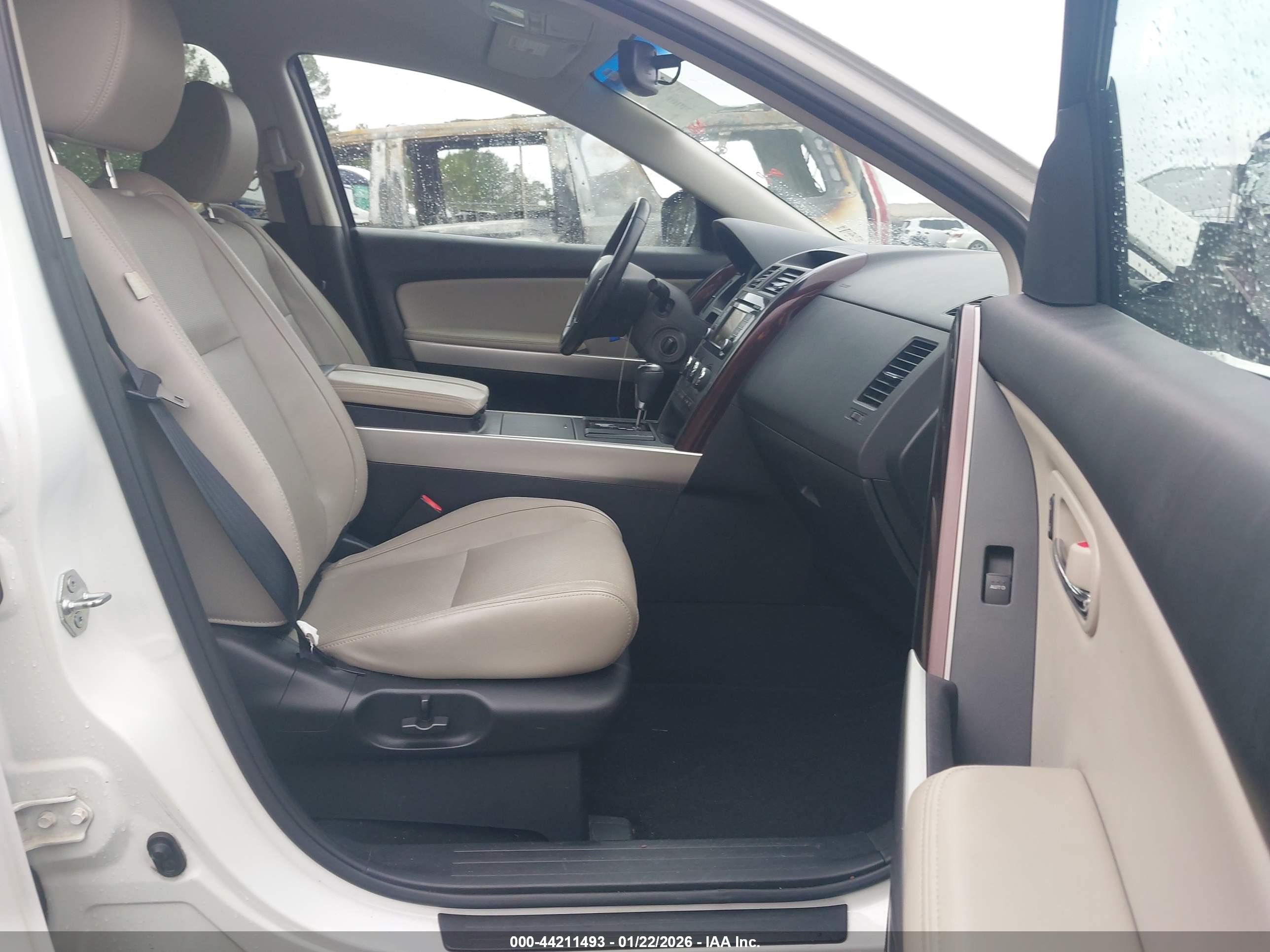 MAZDA CX-9 image 5