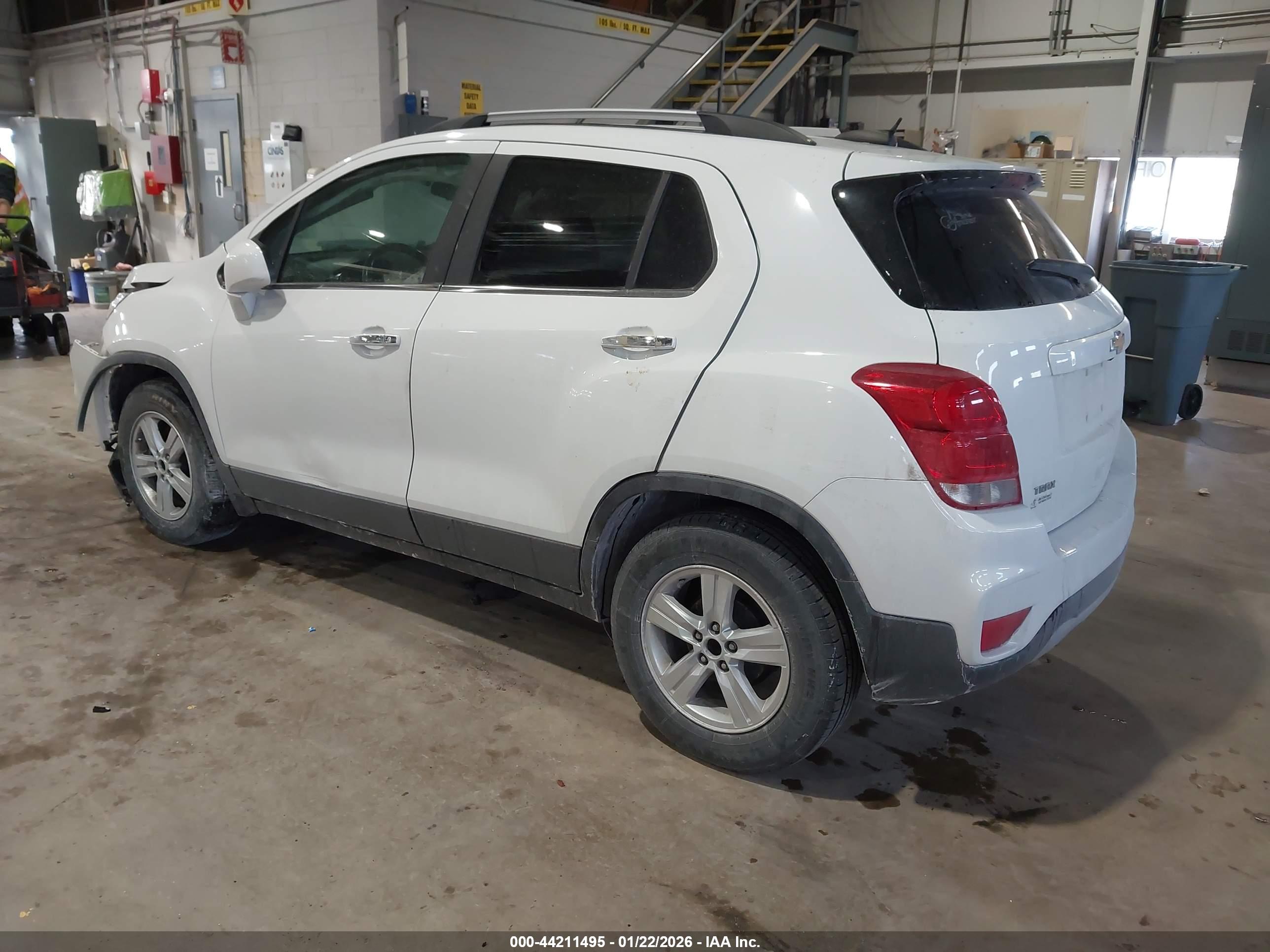 CHEVROLET TRAX image 3