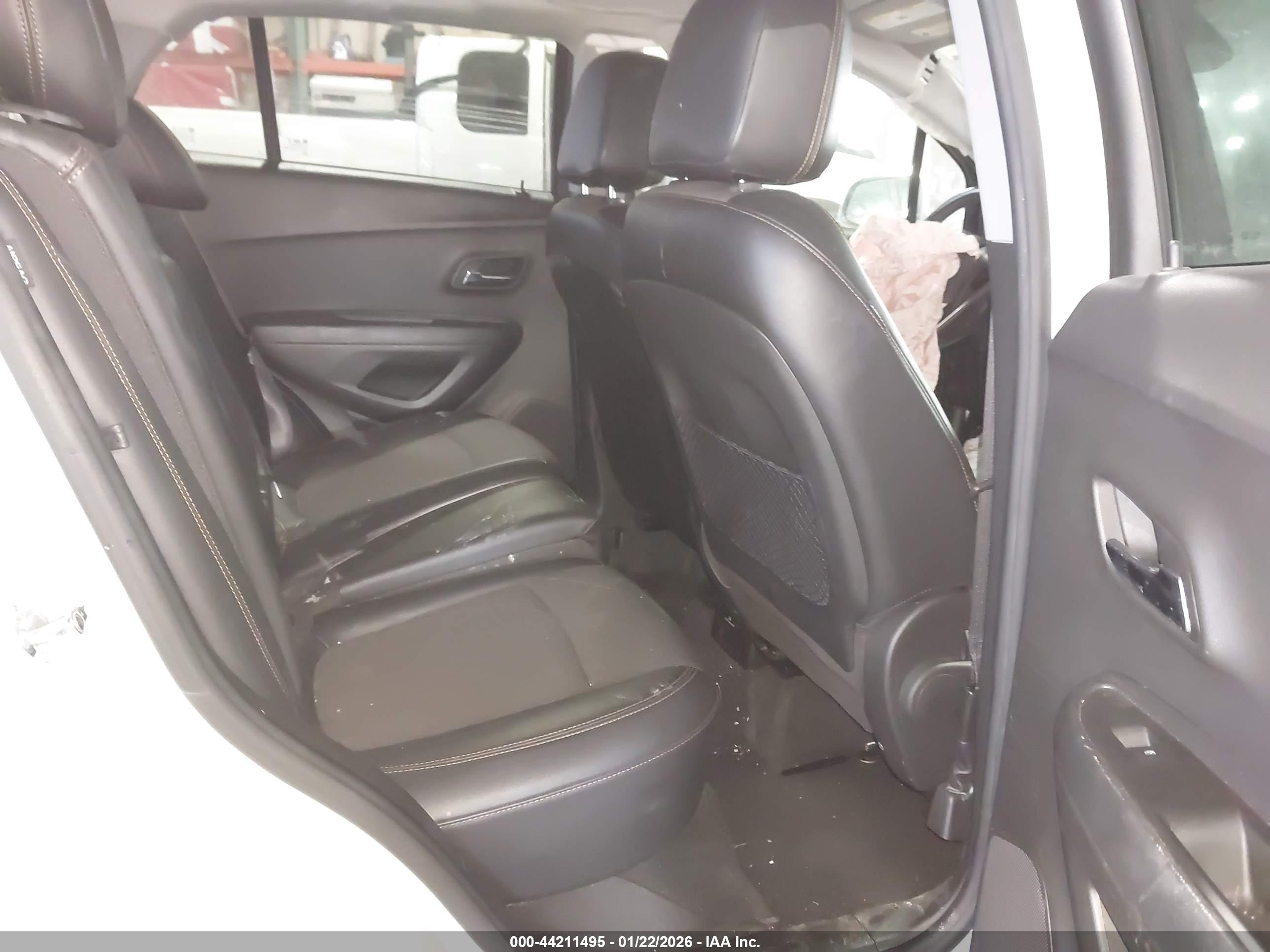 CHEVROLET TRAX image 8