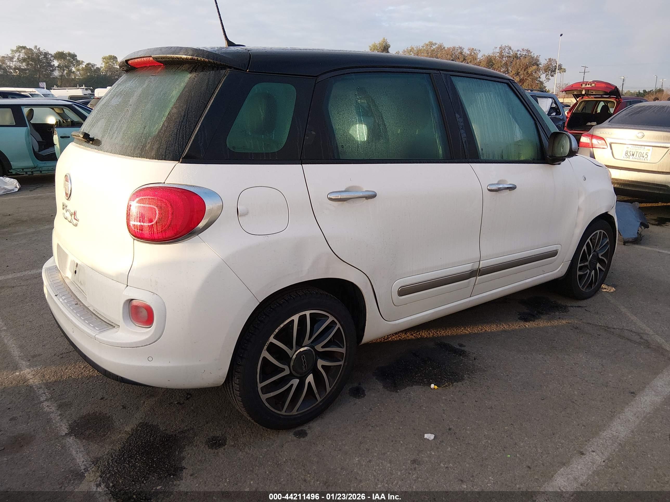 FIAT 500L image 4