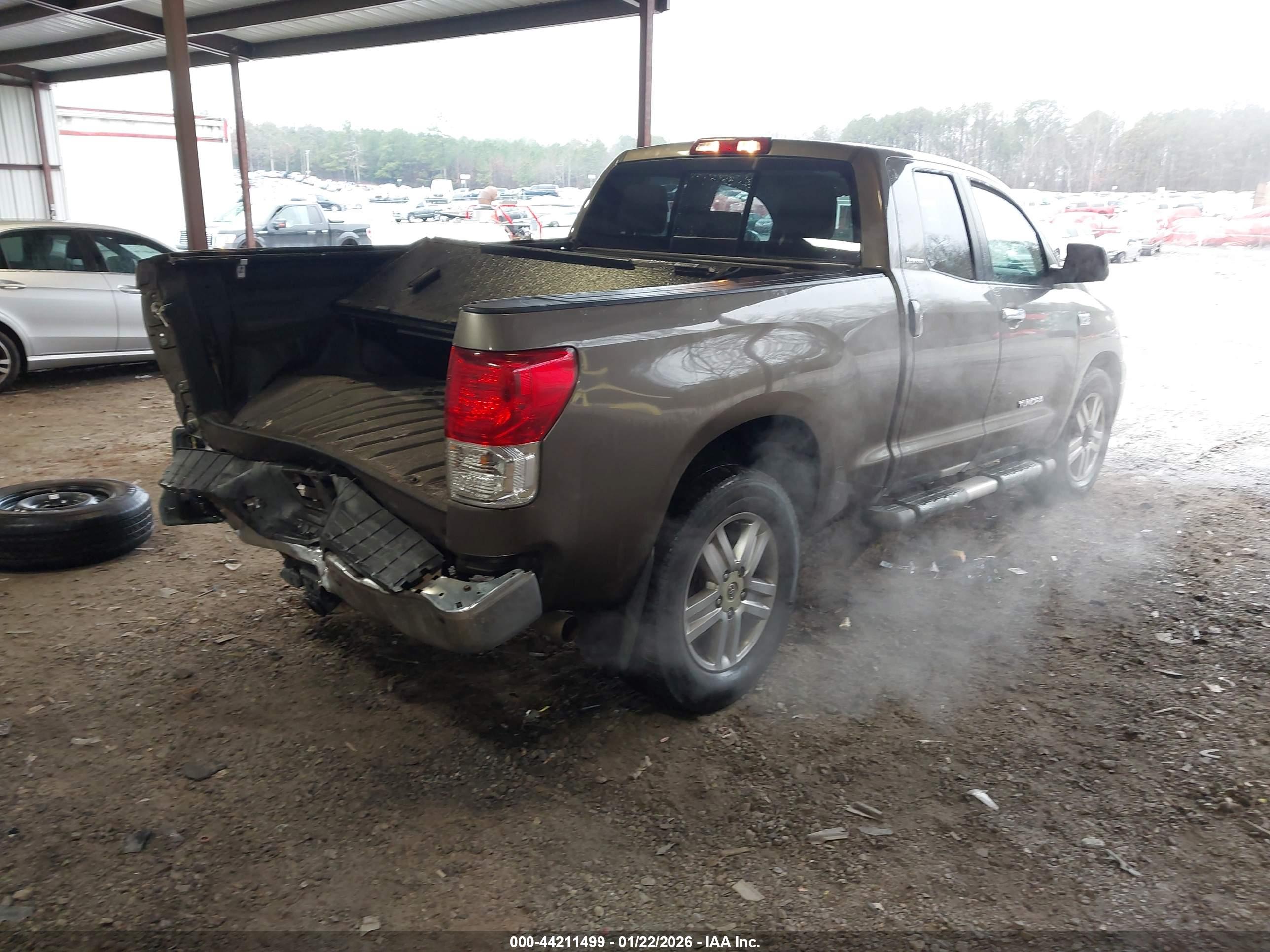 TOYOTA TUNDRA image 4