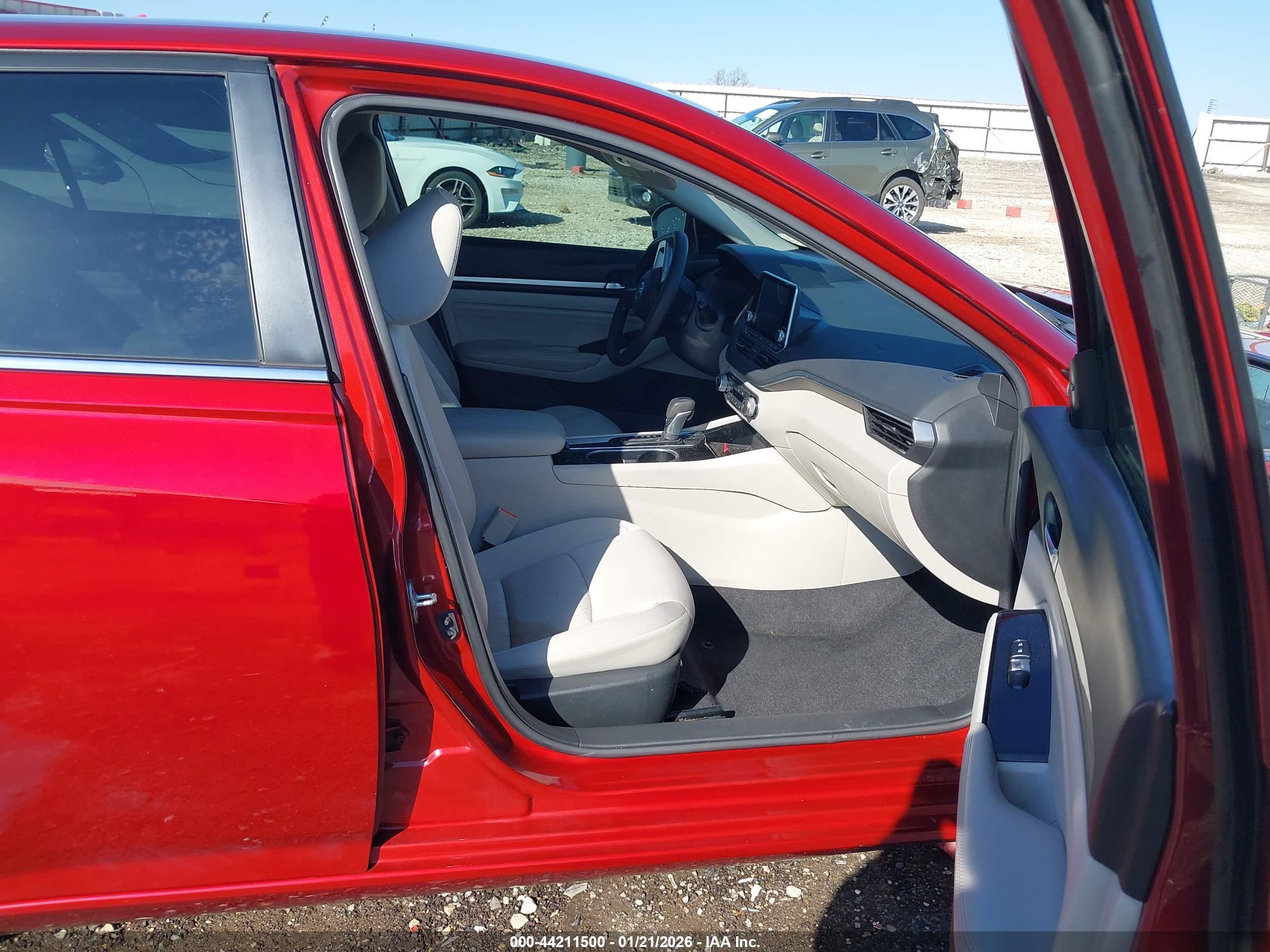 NISSAN ALTIMA image 5