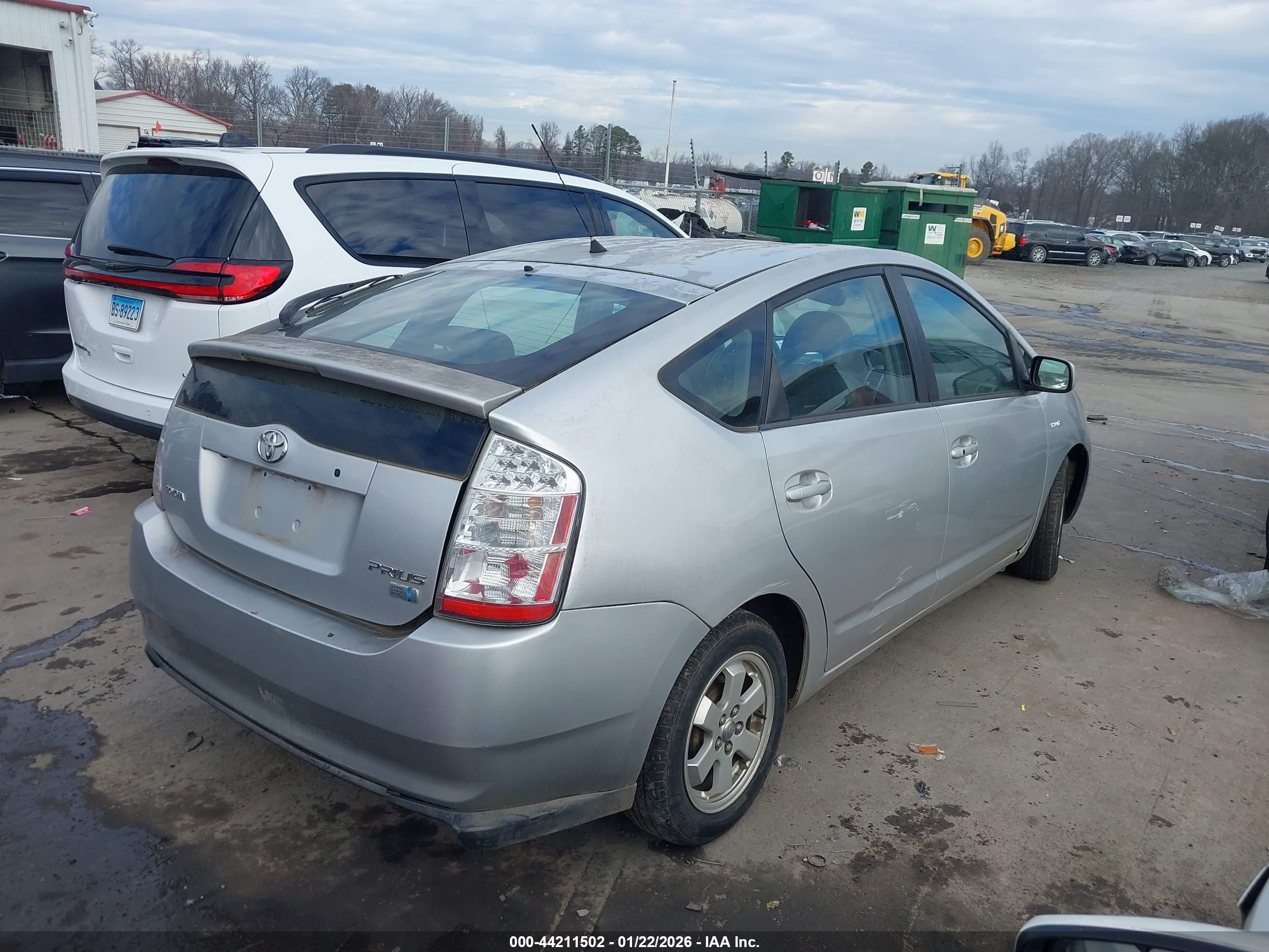 TOYOTA PRIUS image 4
