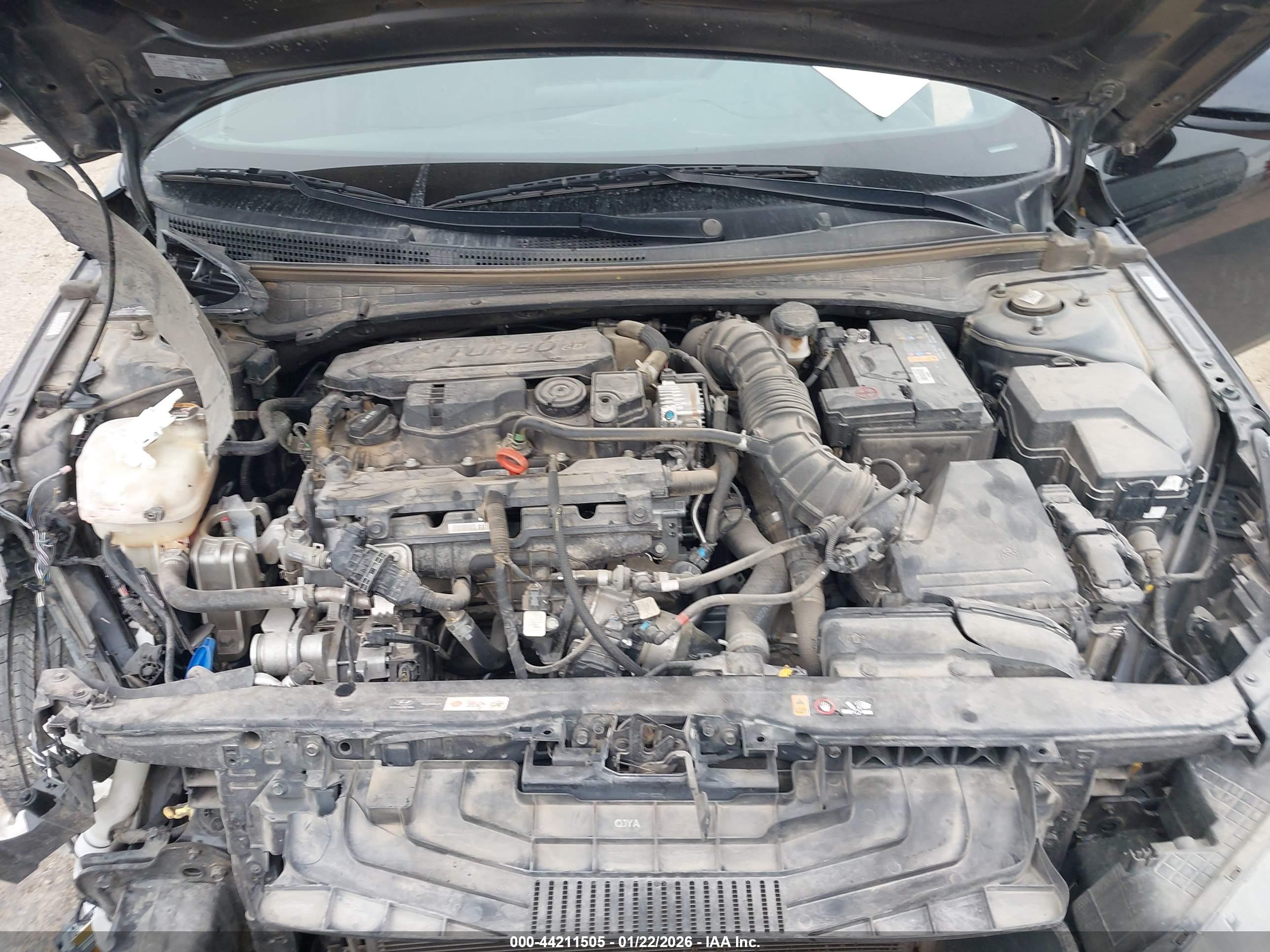 HYUNDAI ELANTRA image 10