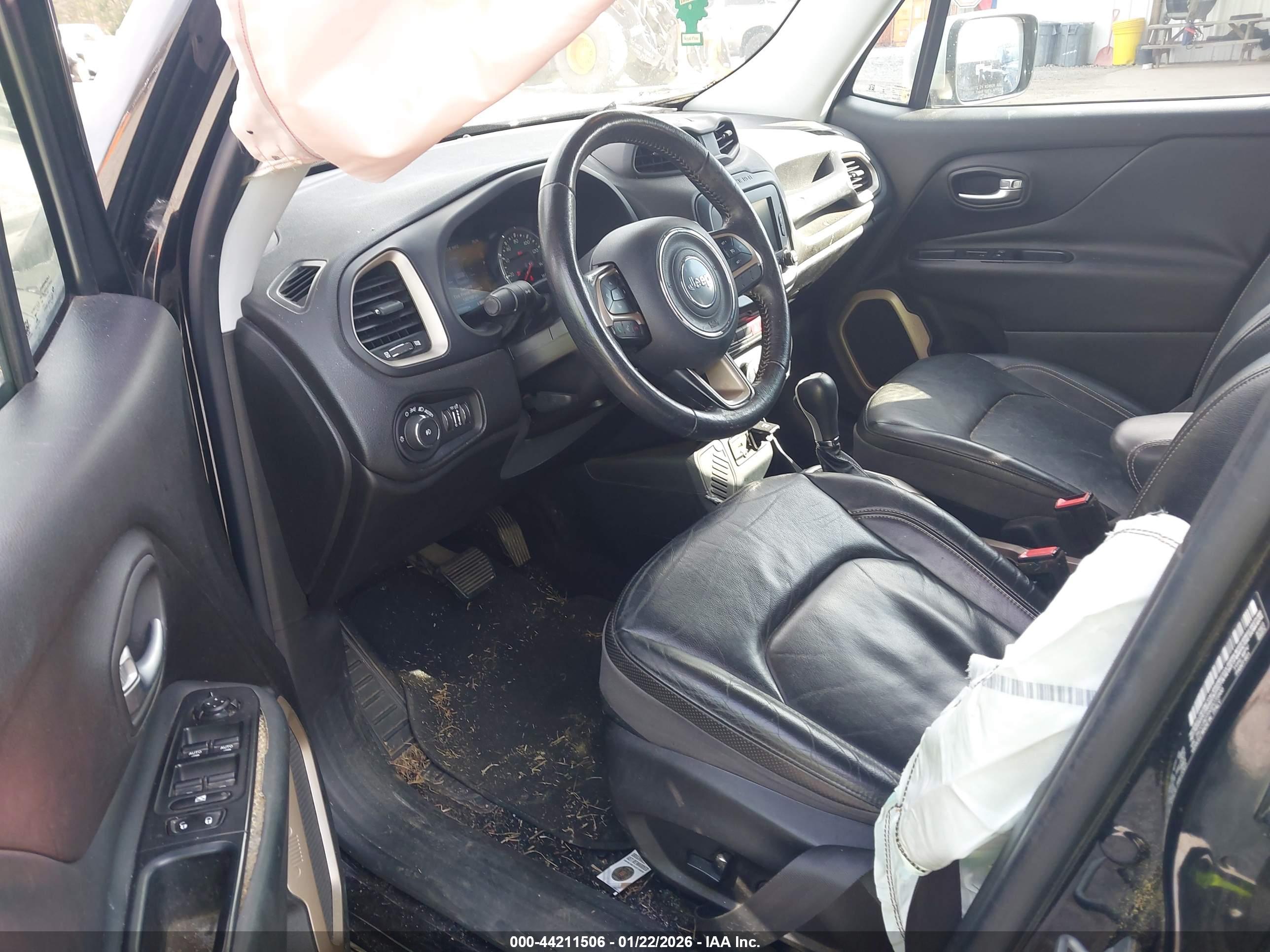 JEEP RENEGADE image 5