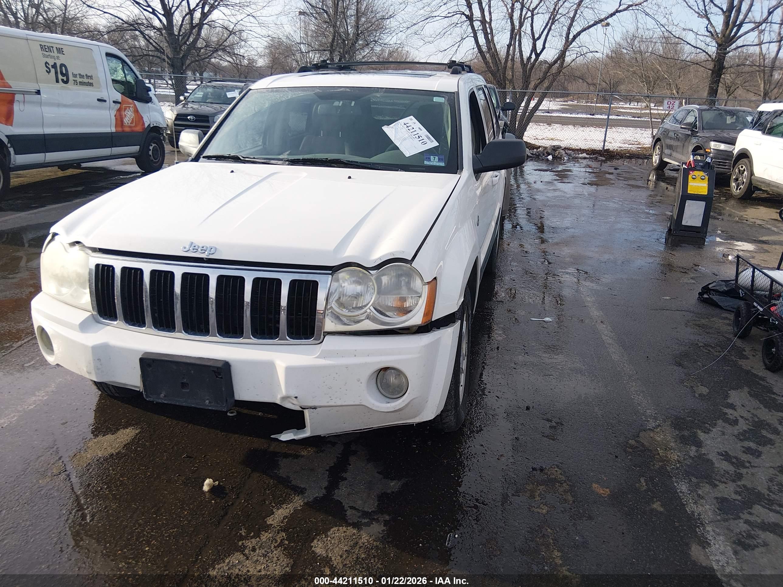 JEEP GRAND image 2