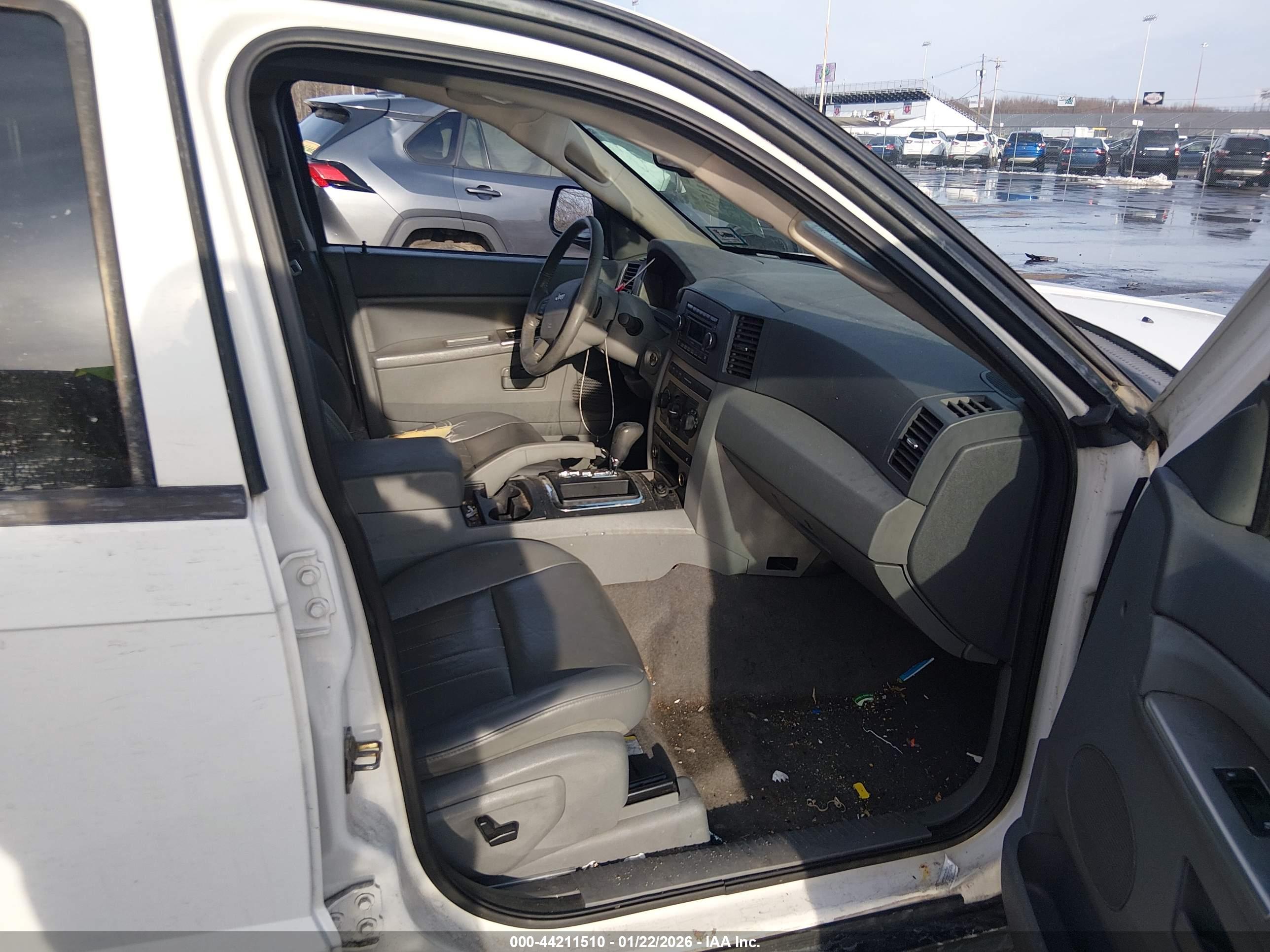 JEEP GRAND image 5